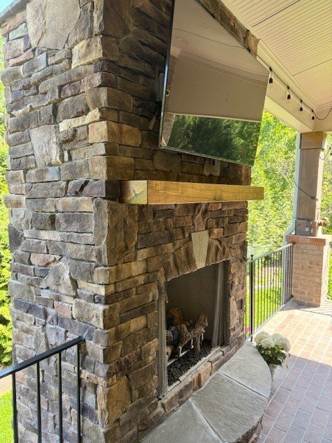 Maple Dimensional Floating Mantel