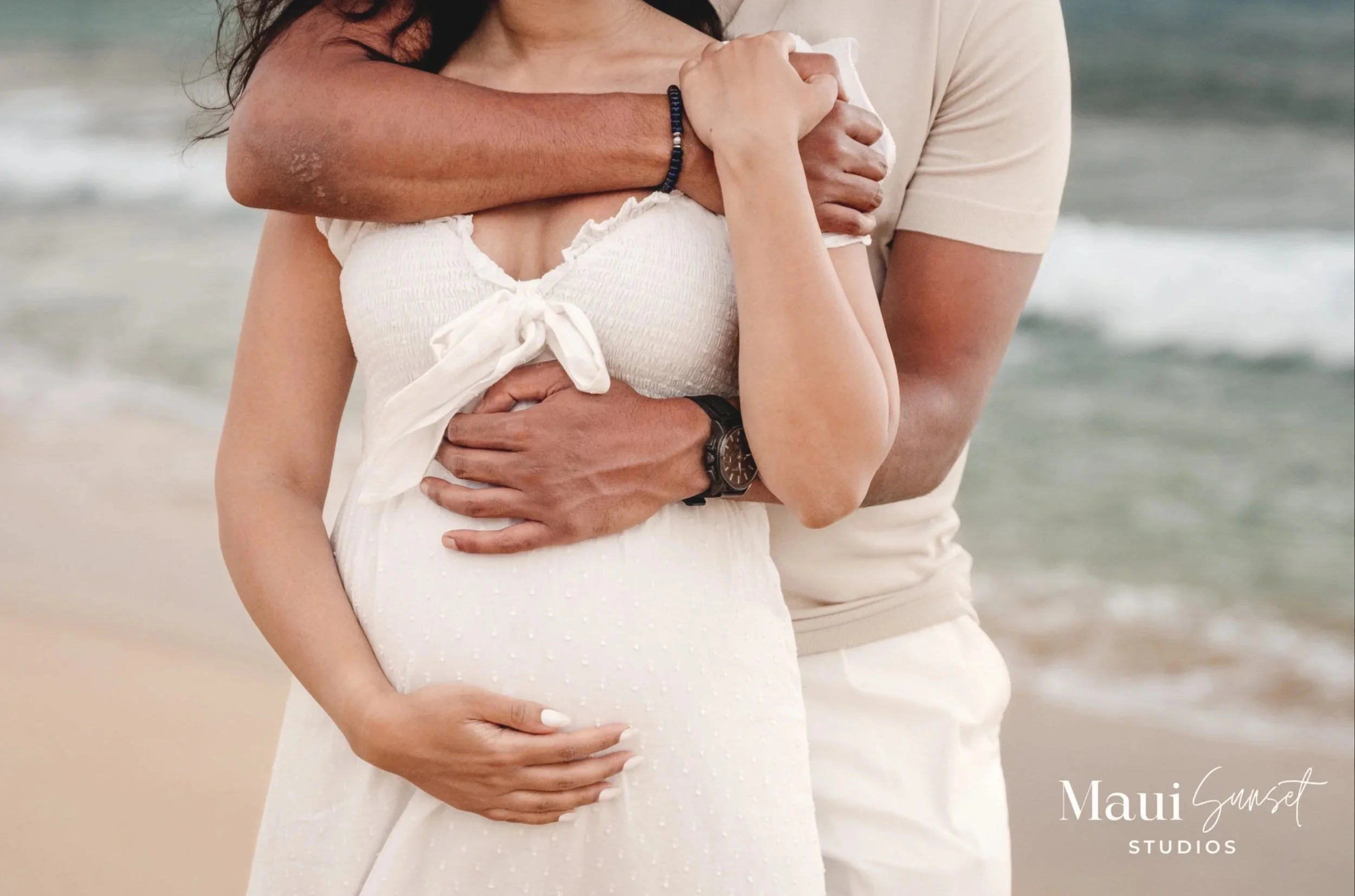 Maui_Golden_Hour_Maternity_Photographer-27.jpg