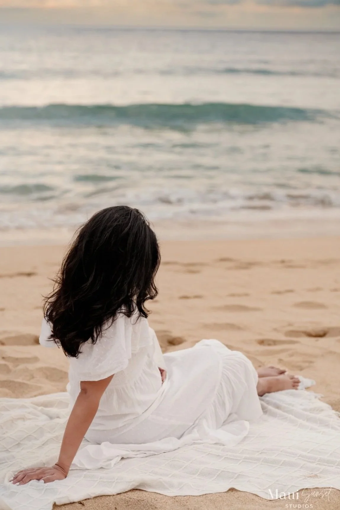 Maui_Golden_Hour_Maternity_Photographer-32.jpg