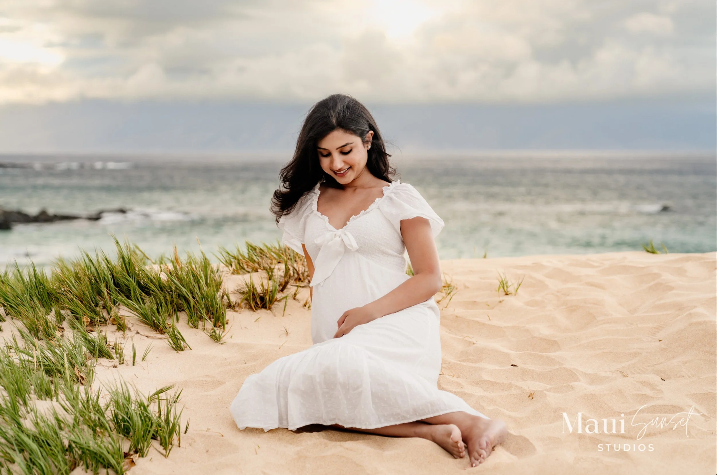Maui_Golden_Hour_Maternity_Photographer-5.jpg
