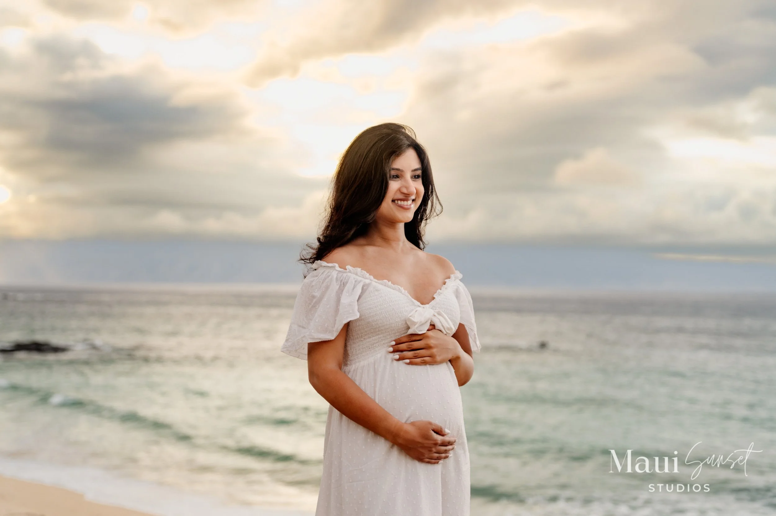Maui_Golden_Hour_Maternity_Photographer-1.jpg