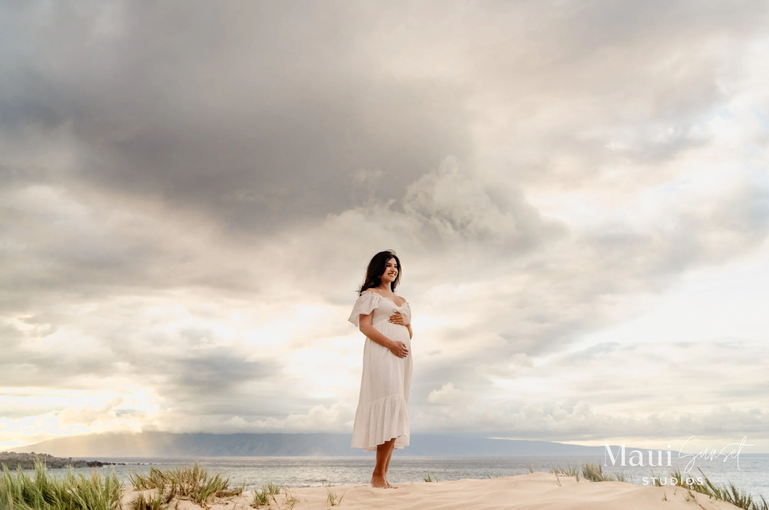Maui_Golden_Hour_Maternity_Photographer-2.jpg
