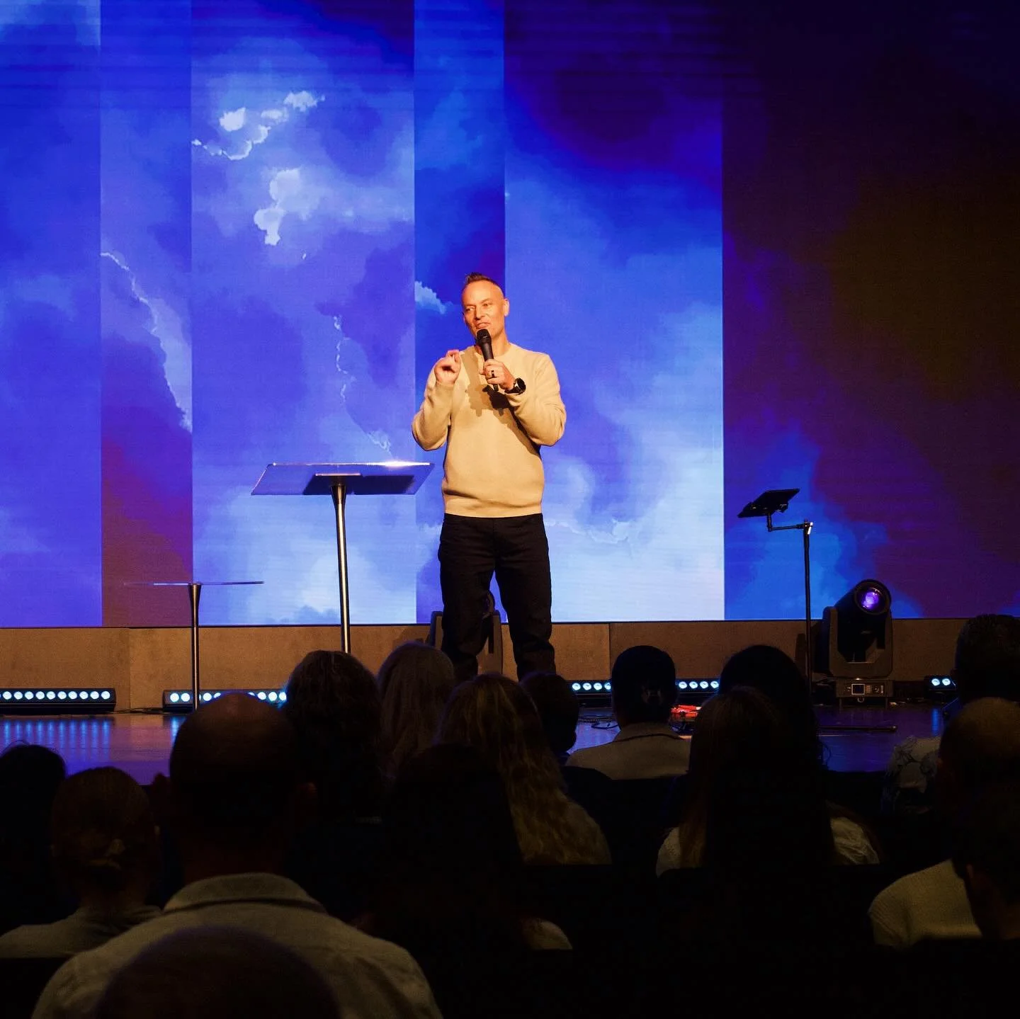 WE LOVE SUNDAYS! ✨✨

Thank you Jesus for another incredible Sunday! 

New friends made, people saved, beautiful worship &amp; a powerful word from Ps Marty on &ldquo;Don&rsquo;t Look Back&rdquo;!! 

We hope you have an AMAZING WEEK! 

#harvest #famil