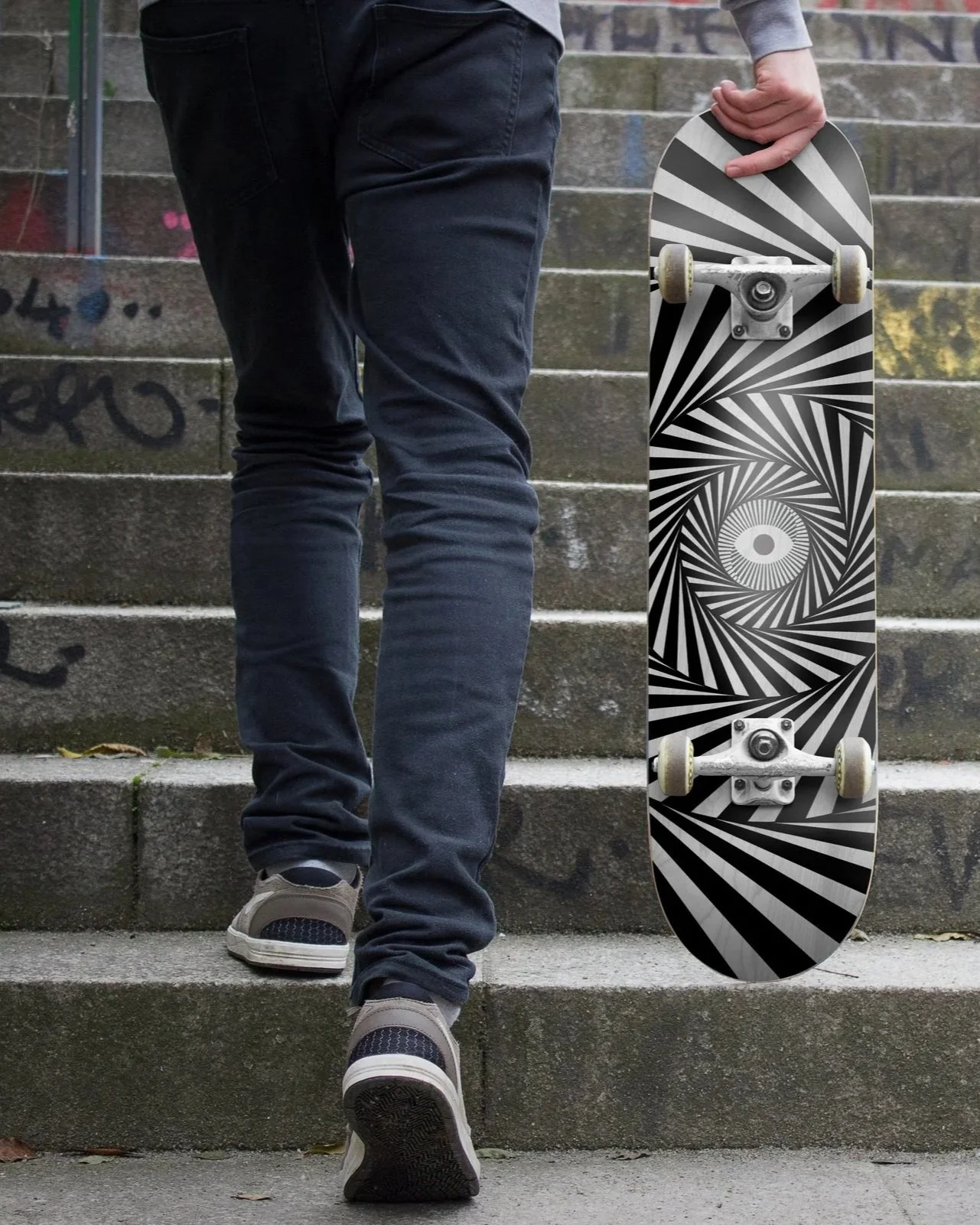 Skateboard02_mockup2.jpg