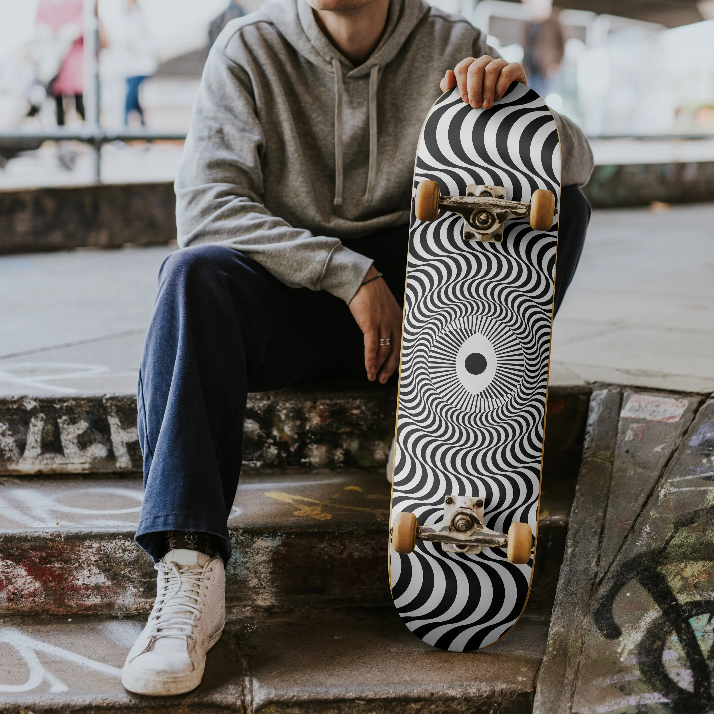 Skateboard_mockup4.jpg