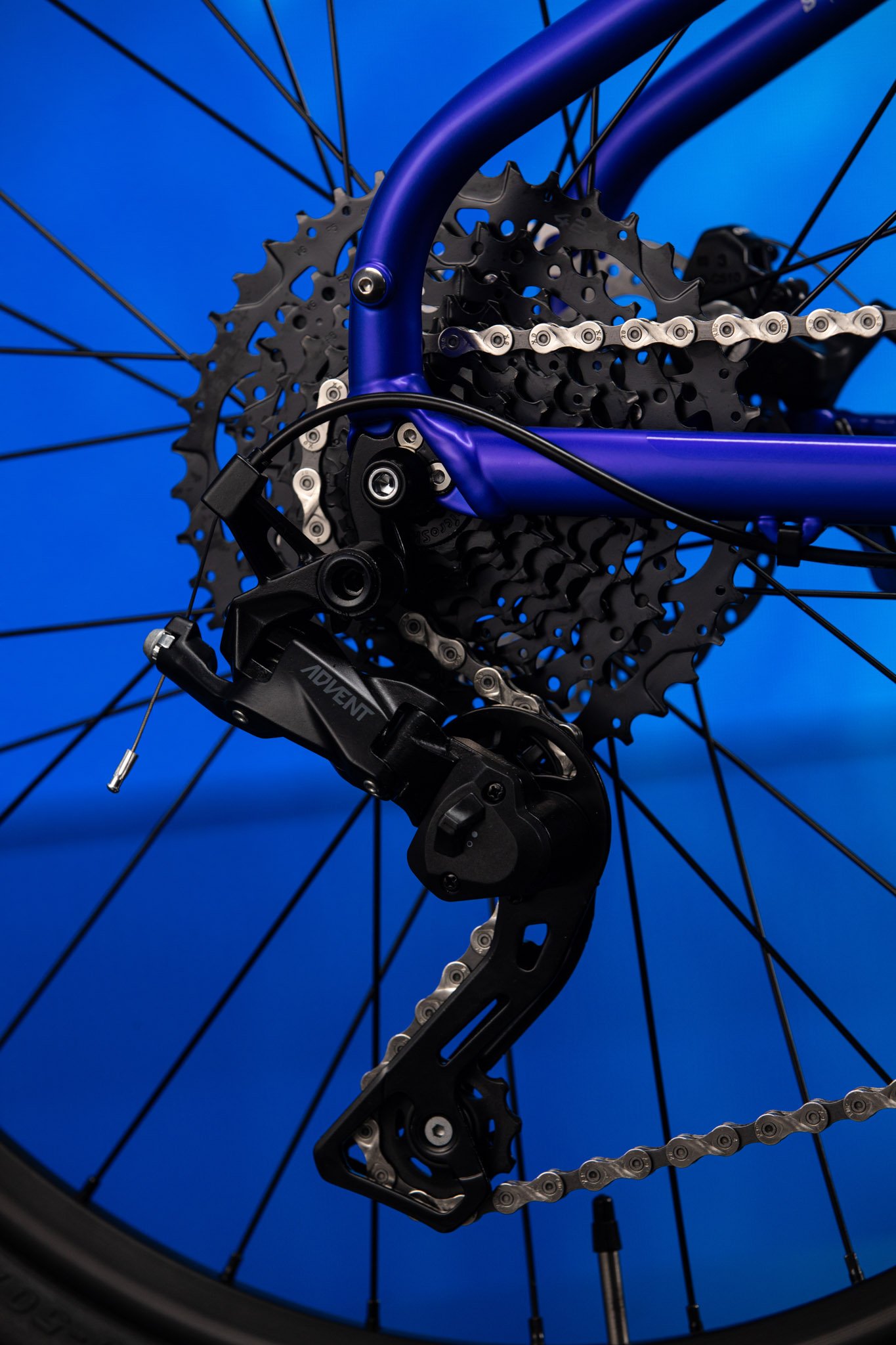 BT_MY24_Beyond_Junior_cobalt_teal_detail6.jpg