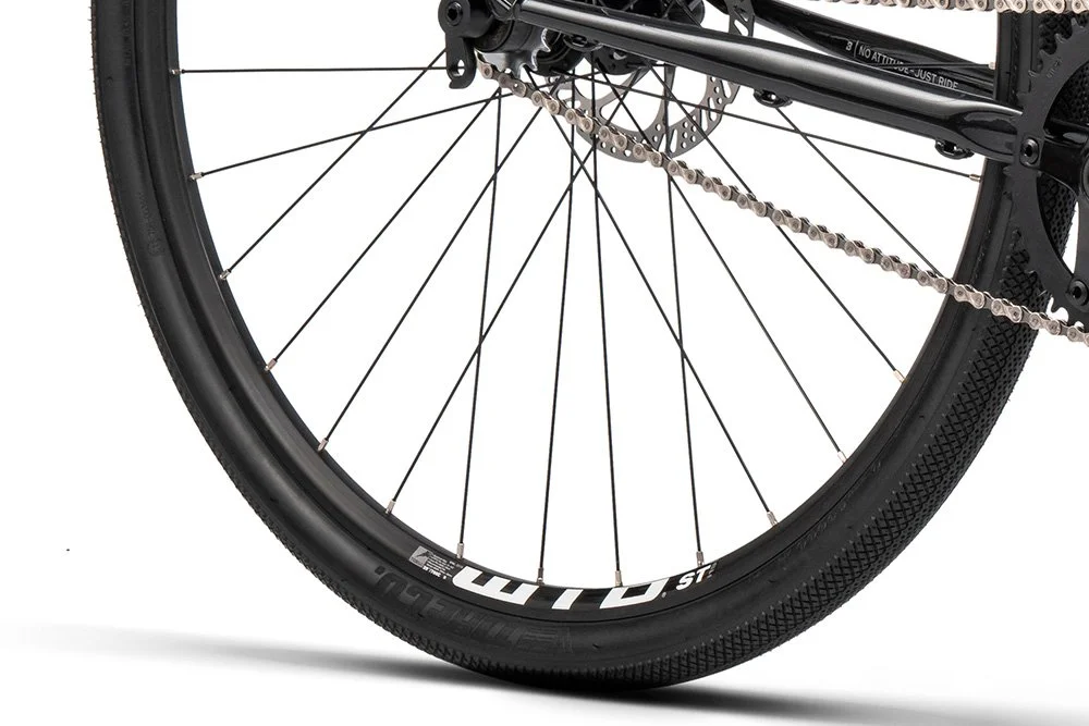 BT_MY24_Arise_metallic_black_rim.jpg