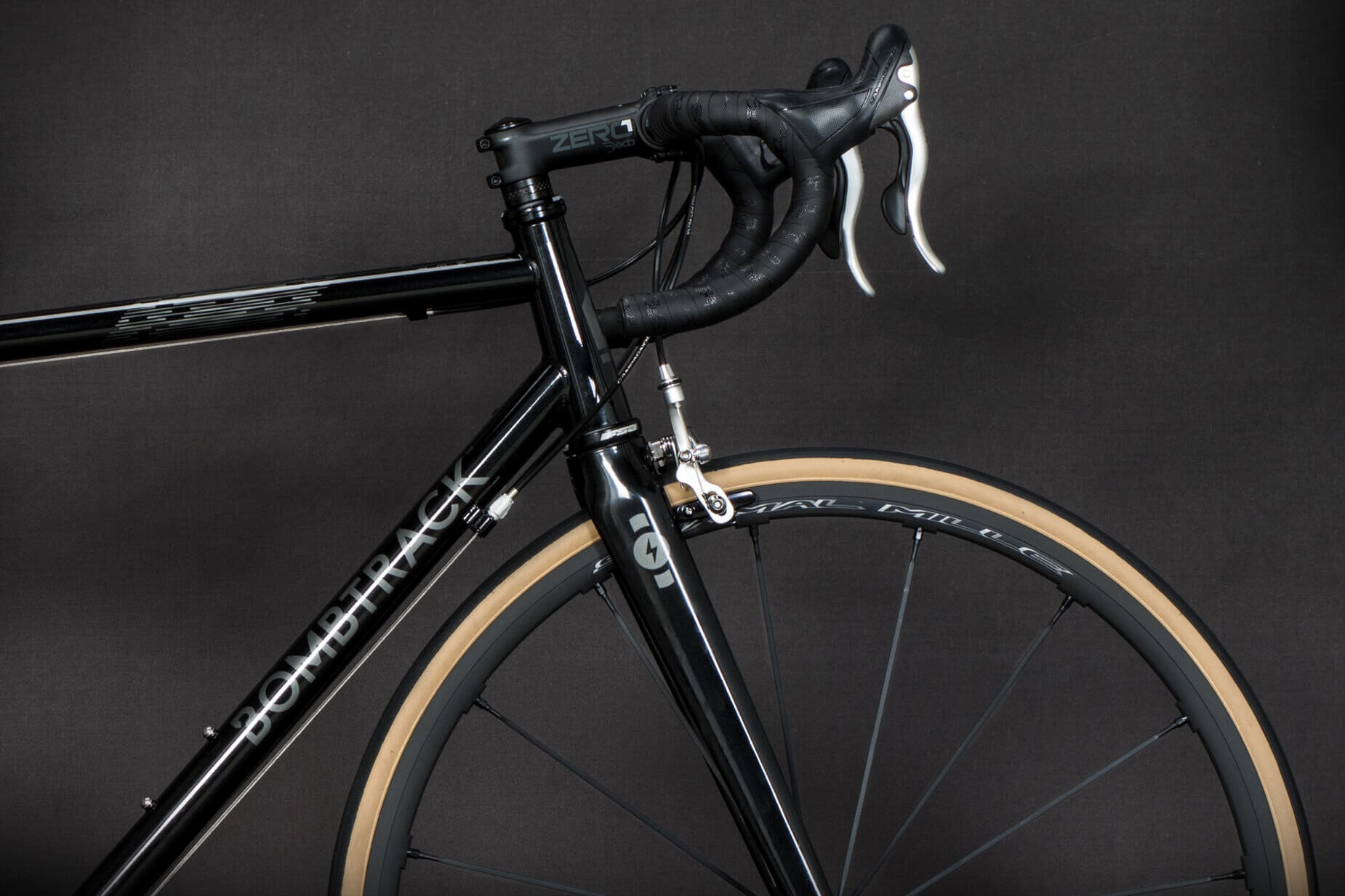 BT_Tempest_Campagnolo_side_front.jpg