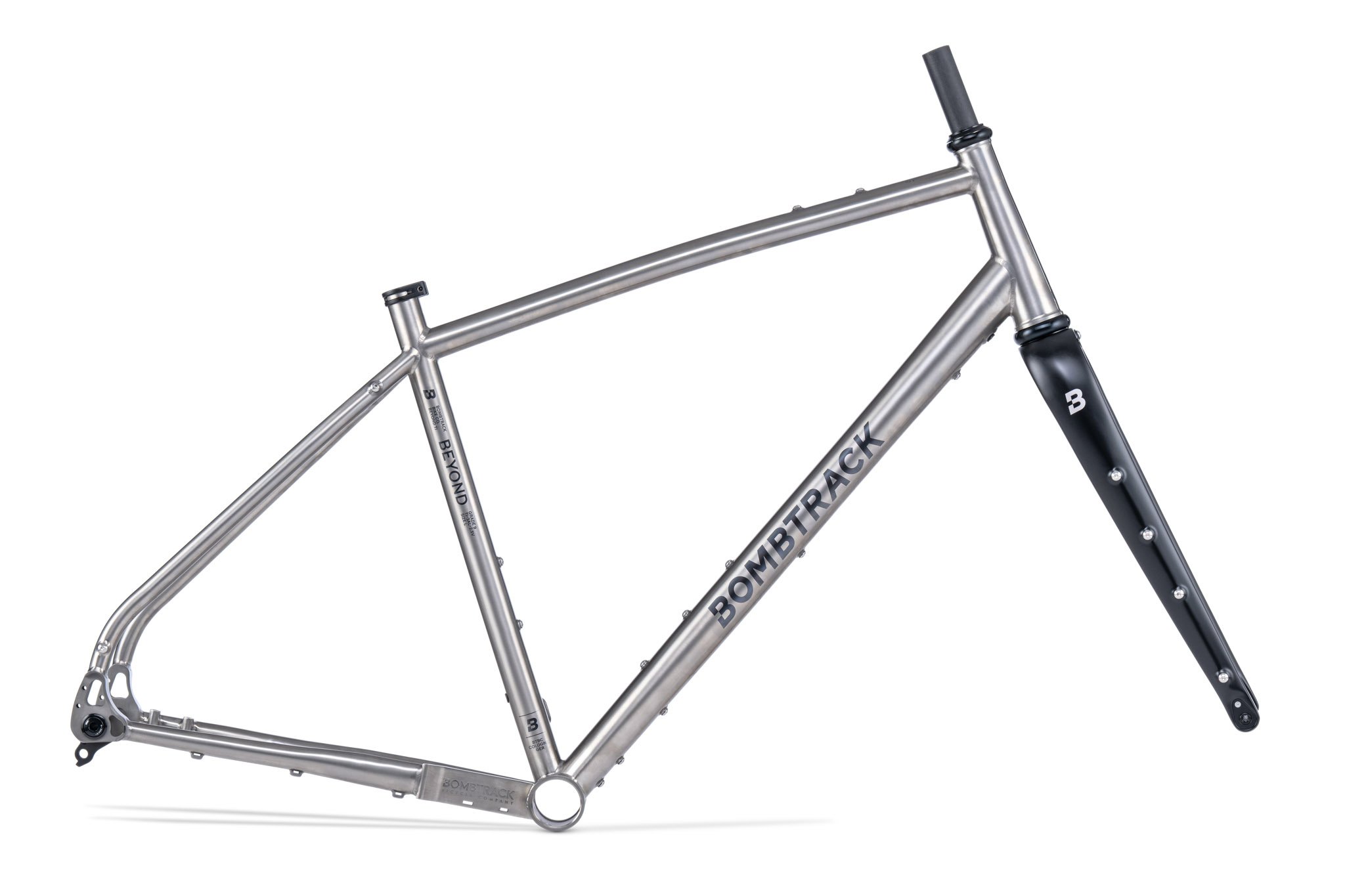 BT_MY24_Beyond_TI_frameset_titanium_black_web_01.jpg