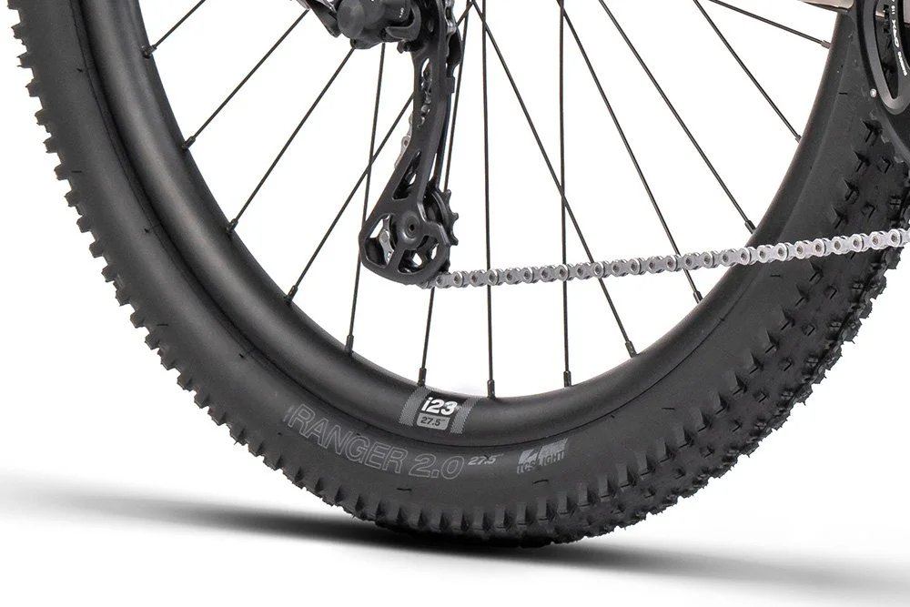BT_MY24_Hook_EXT_TI_titanium_black_rim.jpg