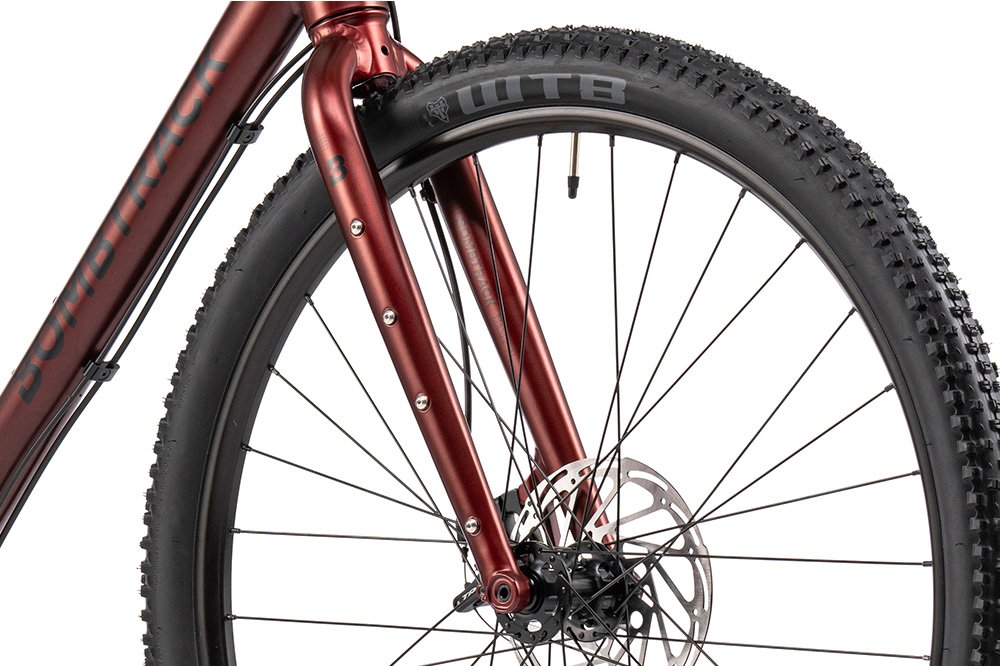BT_MY24_Beyond_AL_matt_metallic_red_fork.jpg