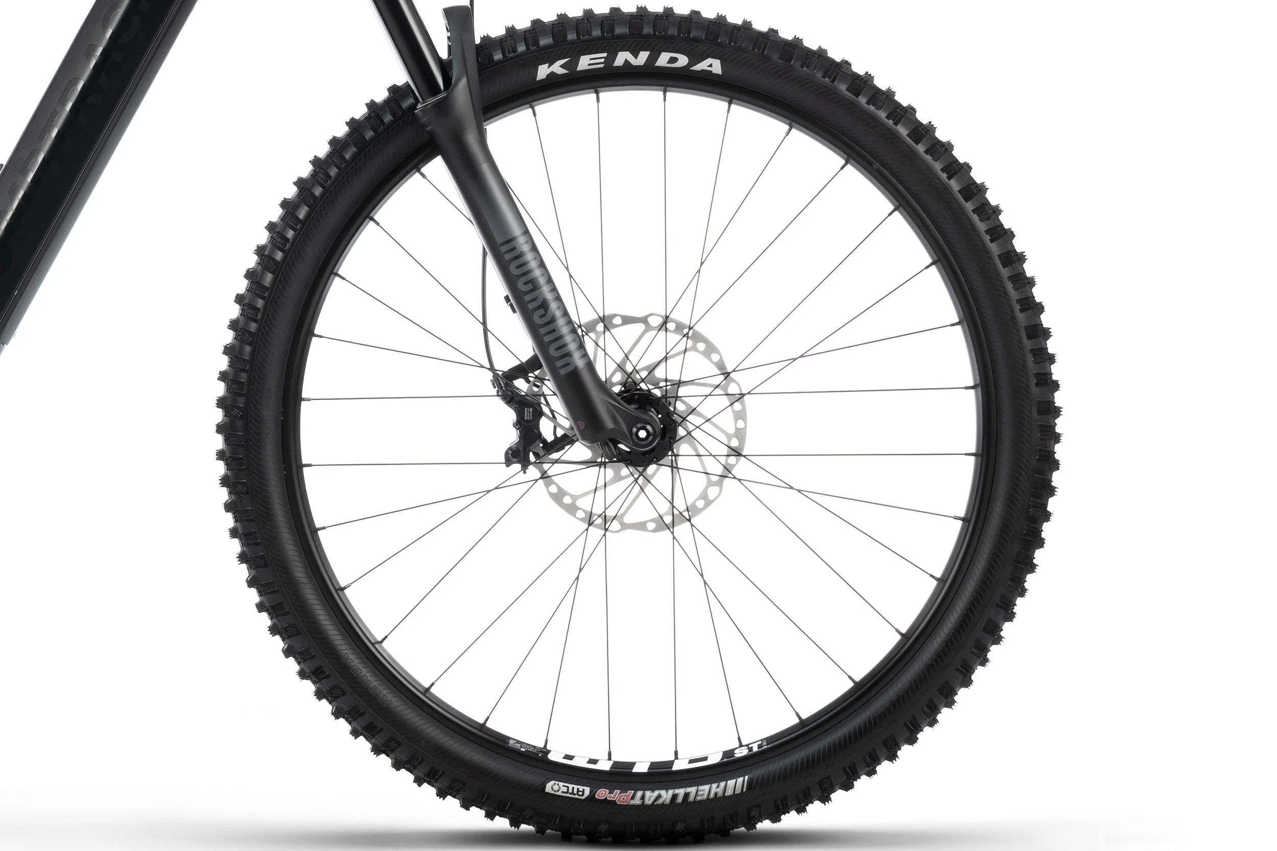 BT_MY24_Cale_E_matt_black_wheel.jpg