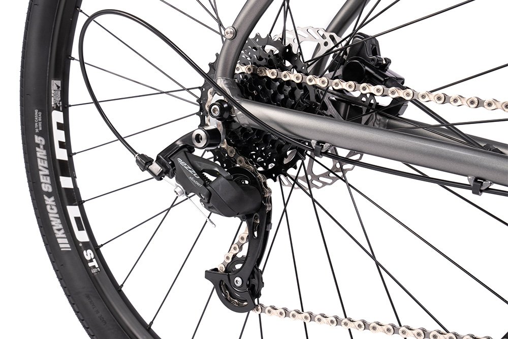 BT_MY24_Munroe_AL_matt_pebble_grey_drivetrain.jpg