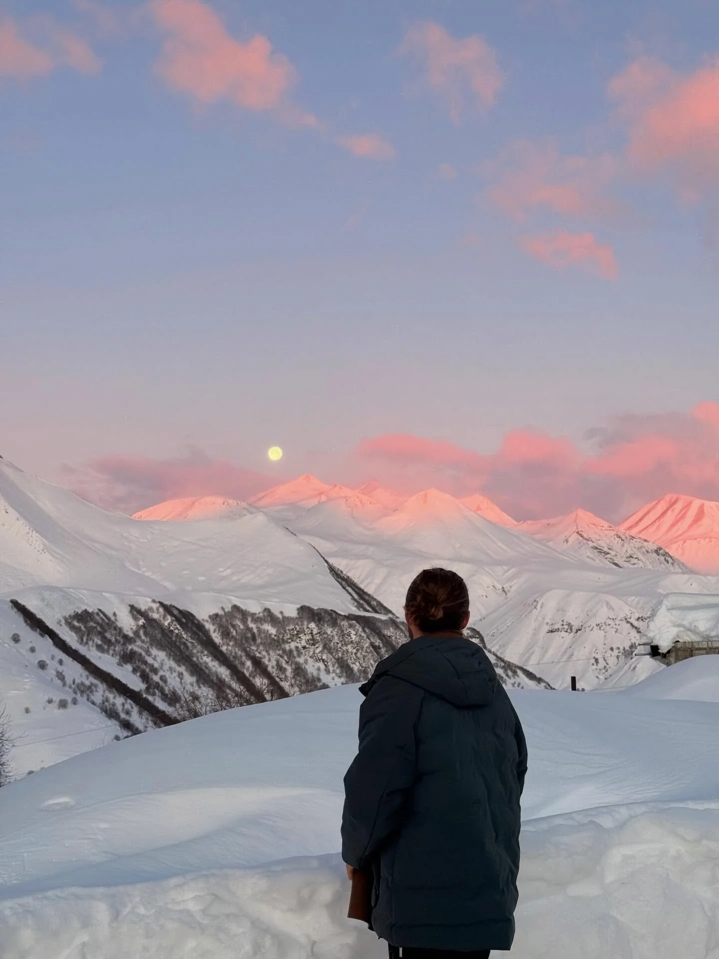 Hi 2026 👋
📍 Georgia

The word I&rsquo;m bringing into 2026 is orientation.

Because lately it feels like the world is yelling directions. There are so many opinions, &ldquo;shoulds,&rdquo; and hot takes (especially around health &amp; on SM). Every