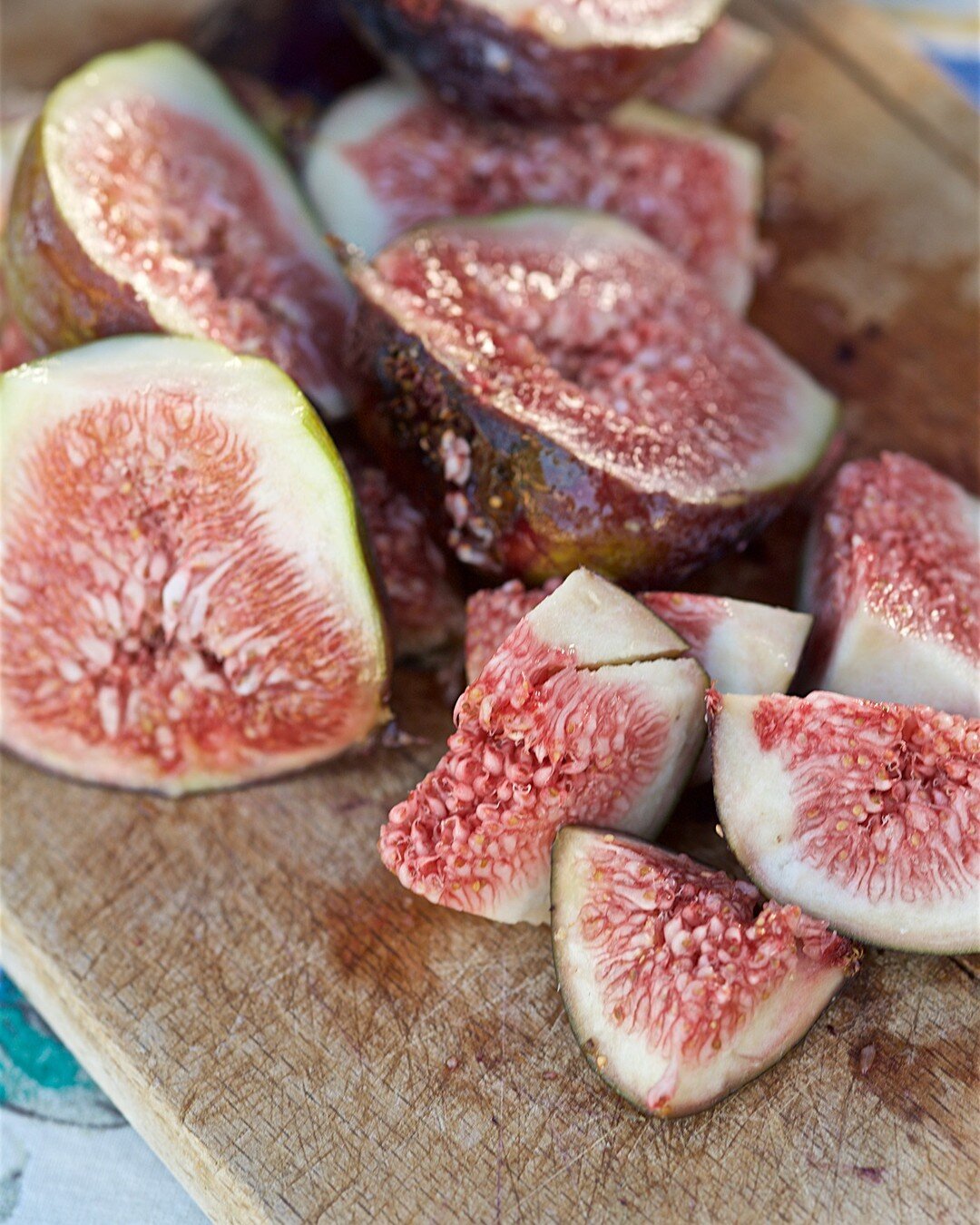 We couldn't be more excited to see Duncan from Tenterfield Figs at our Powerhouse market! Especially since his crop was devastated last year by hail storms. But he is here for a good time, not a long time...! He will be in residence for only a few we
