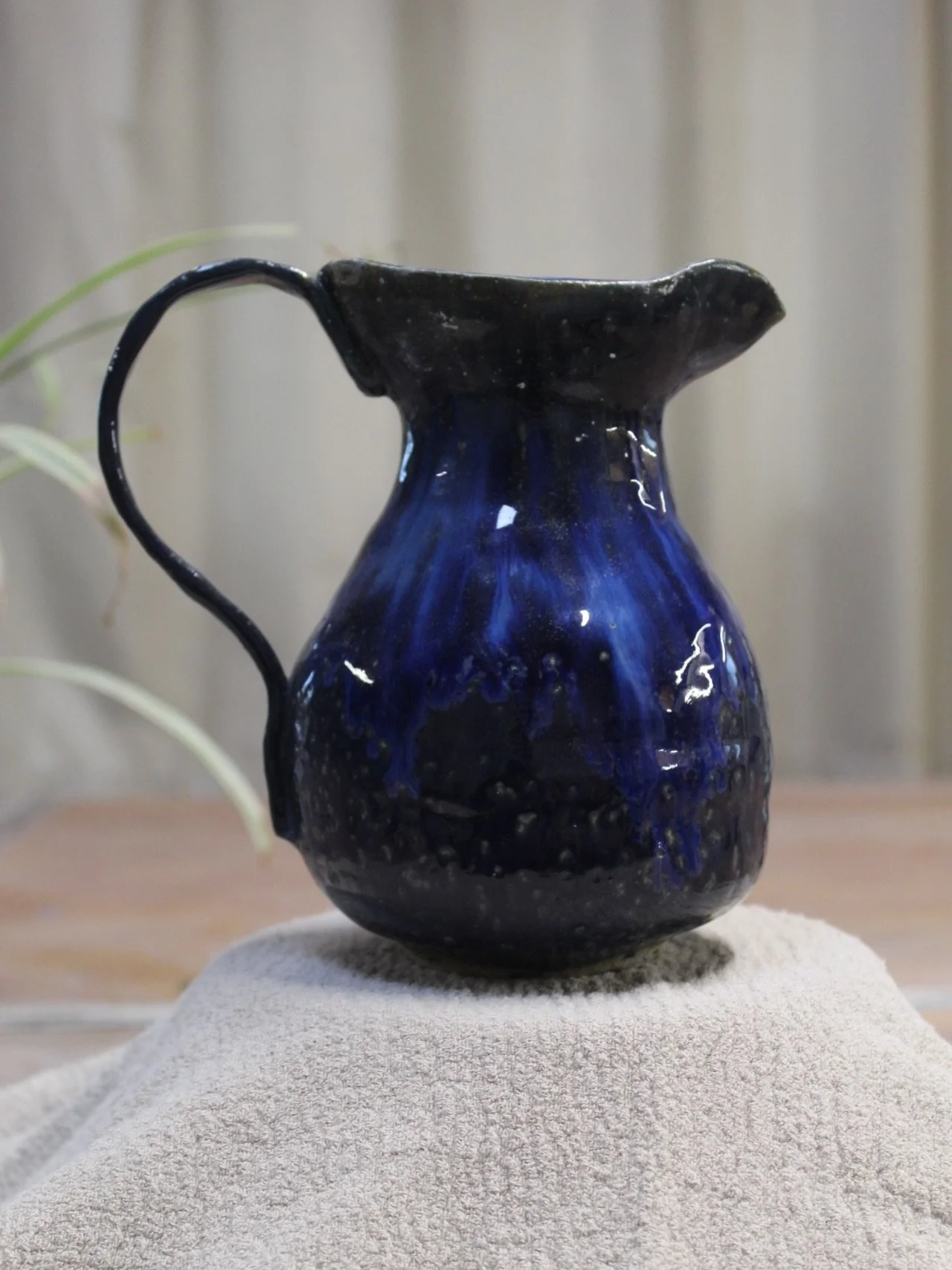 Fresh pieces out of the kiln from @wedge_studio 🔥✨
All created by students on our Fundamentals in Clay 8-week course &mdash; a complete introduction to clay, glazing, and the making process. We&rsquo;re always amazed at what emerges after just a few