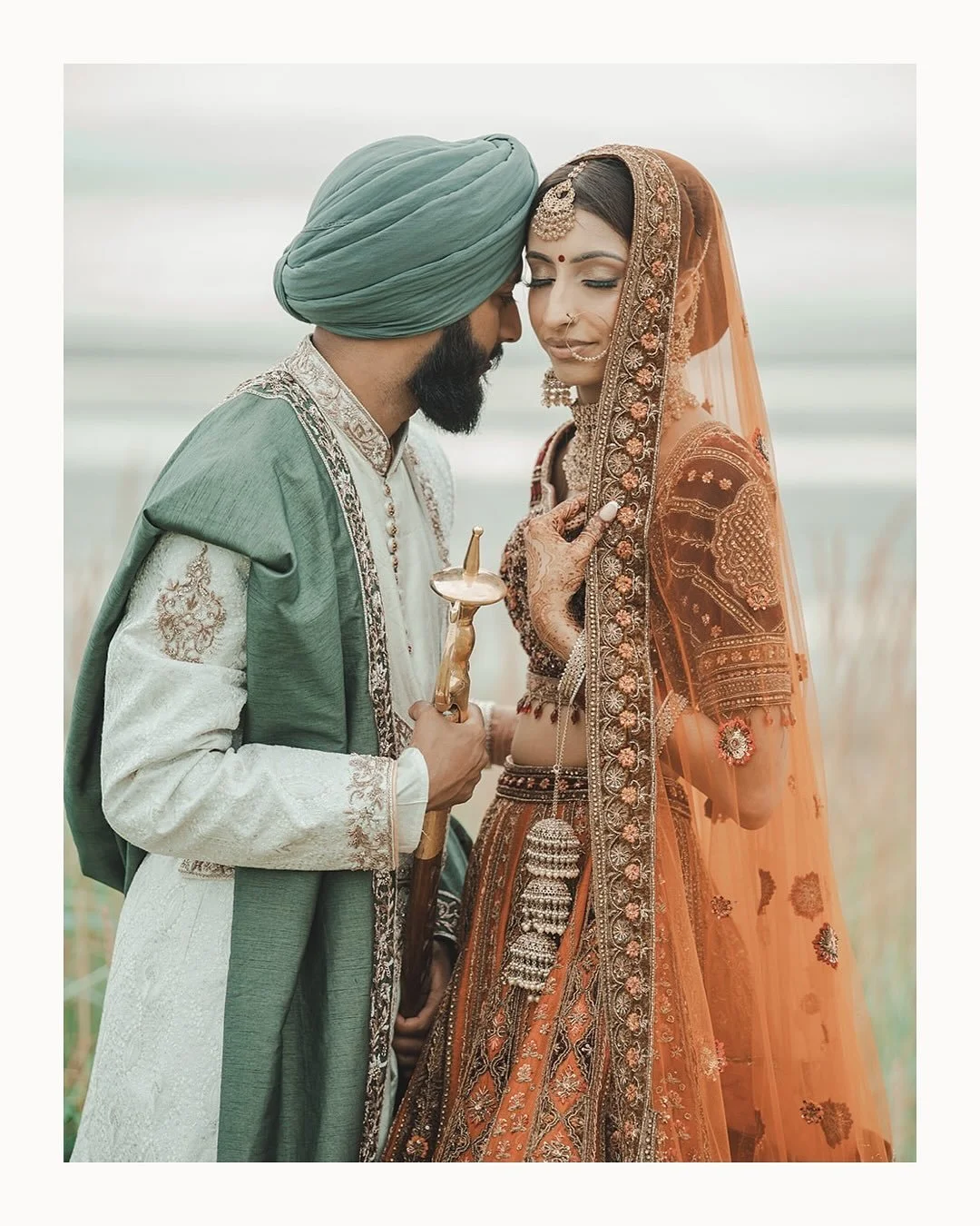 Indy & Kav’s wedding in Glasgow was the perfect blend of tradition, emotion, and artistry — from the serene shores where they shared their vows to the warmth of family and friends surrounding them.
Every detail reflected their herita