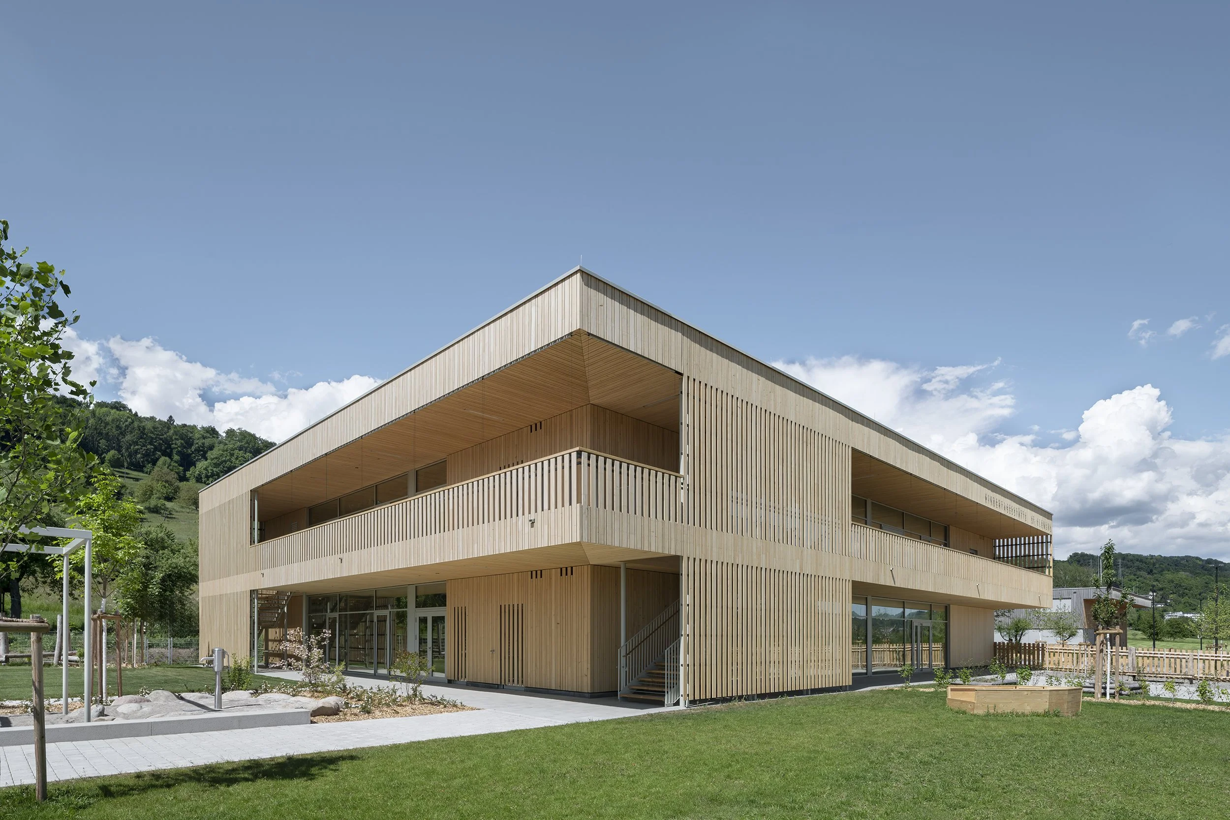 Architekturfoto-Kita-Dogern-Ansicht-Nina-Baisch.jpg