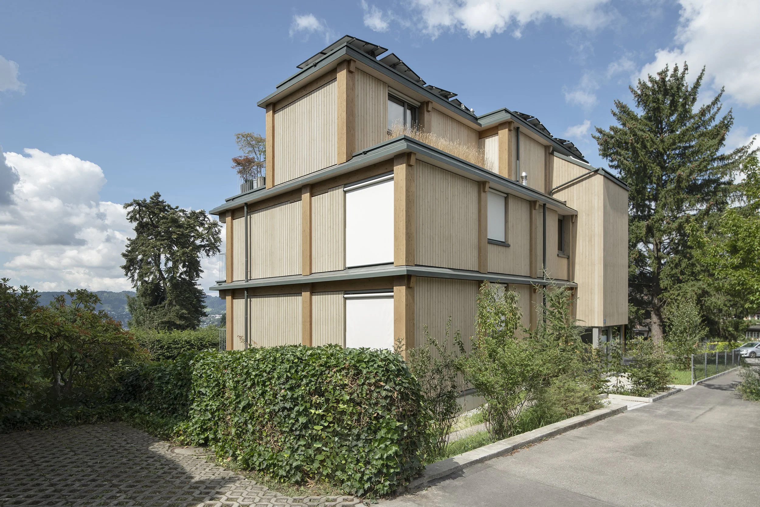 Architekturfoto-MFH-Zuerich-Ansicht-Nina-Baisch.jpg