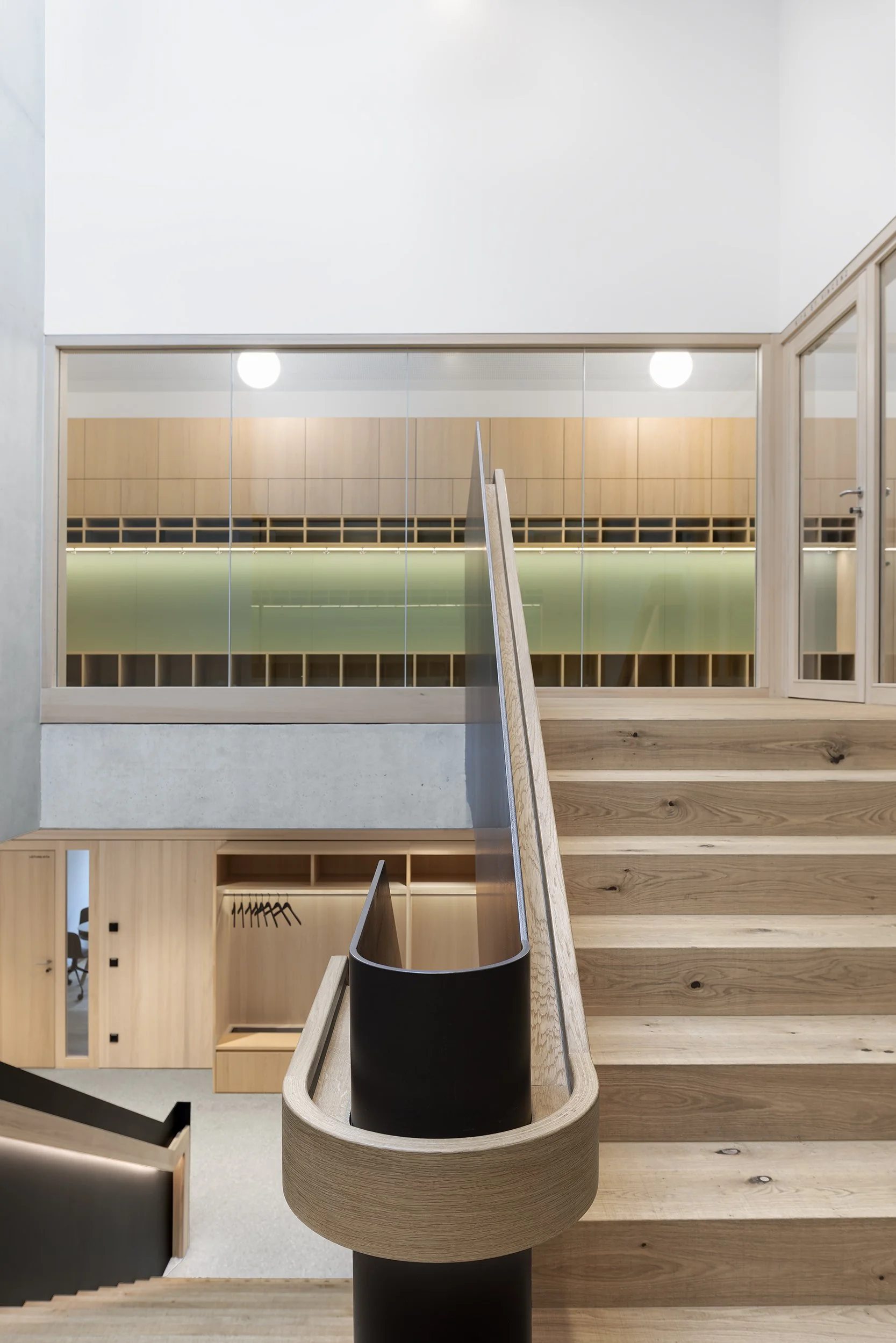 Architekturfoto-Zentrum-St. Vincenz-Treppe-Nina-Baisch.jpg