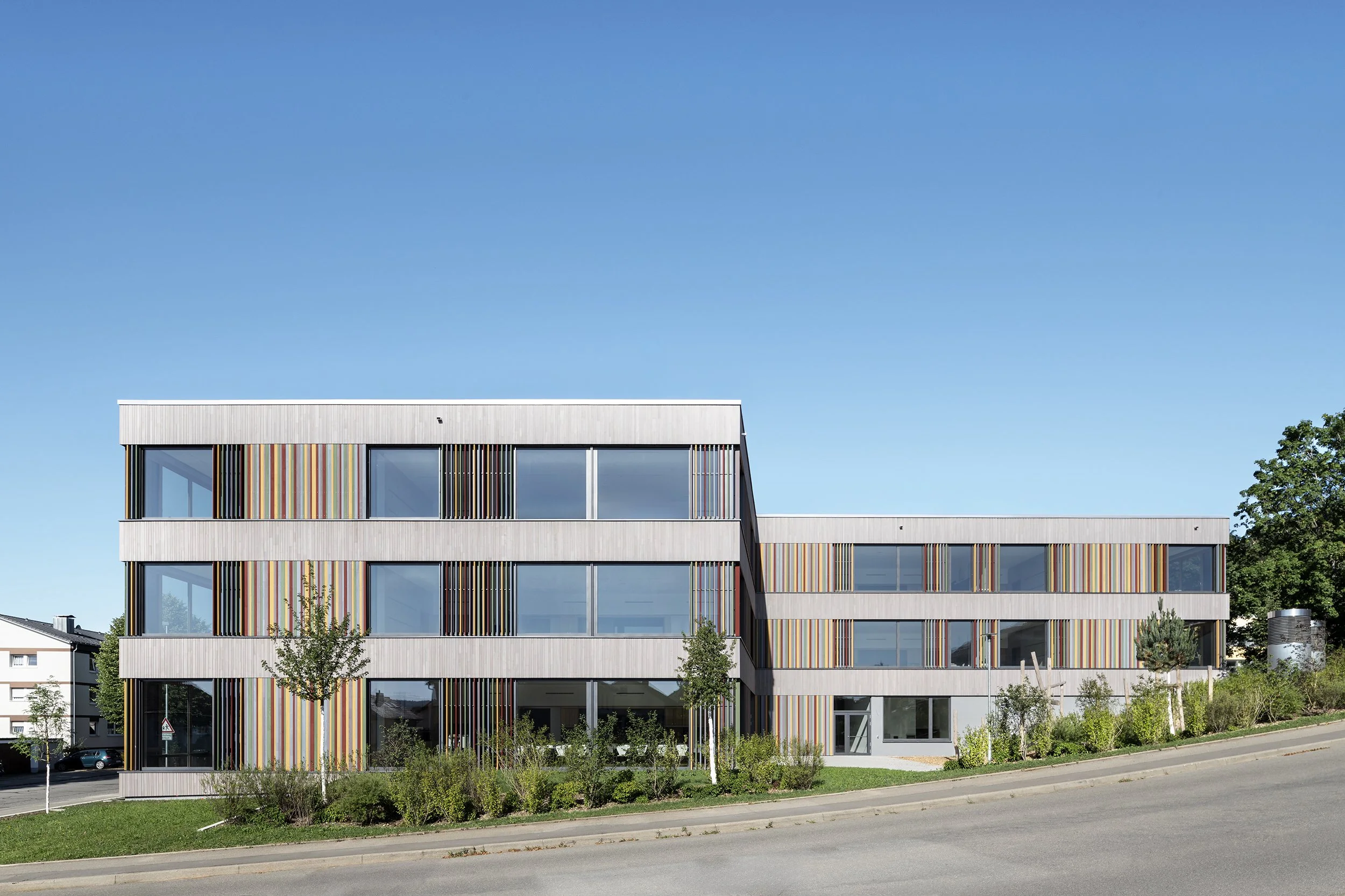 Architekturfoto-Schulcampus-Blumberg-Ansicht-Nina-Baisch.jpg