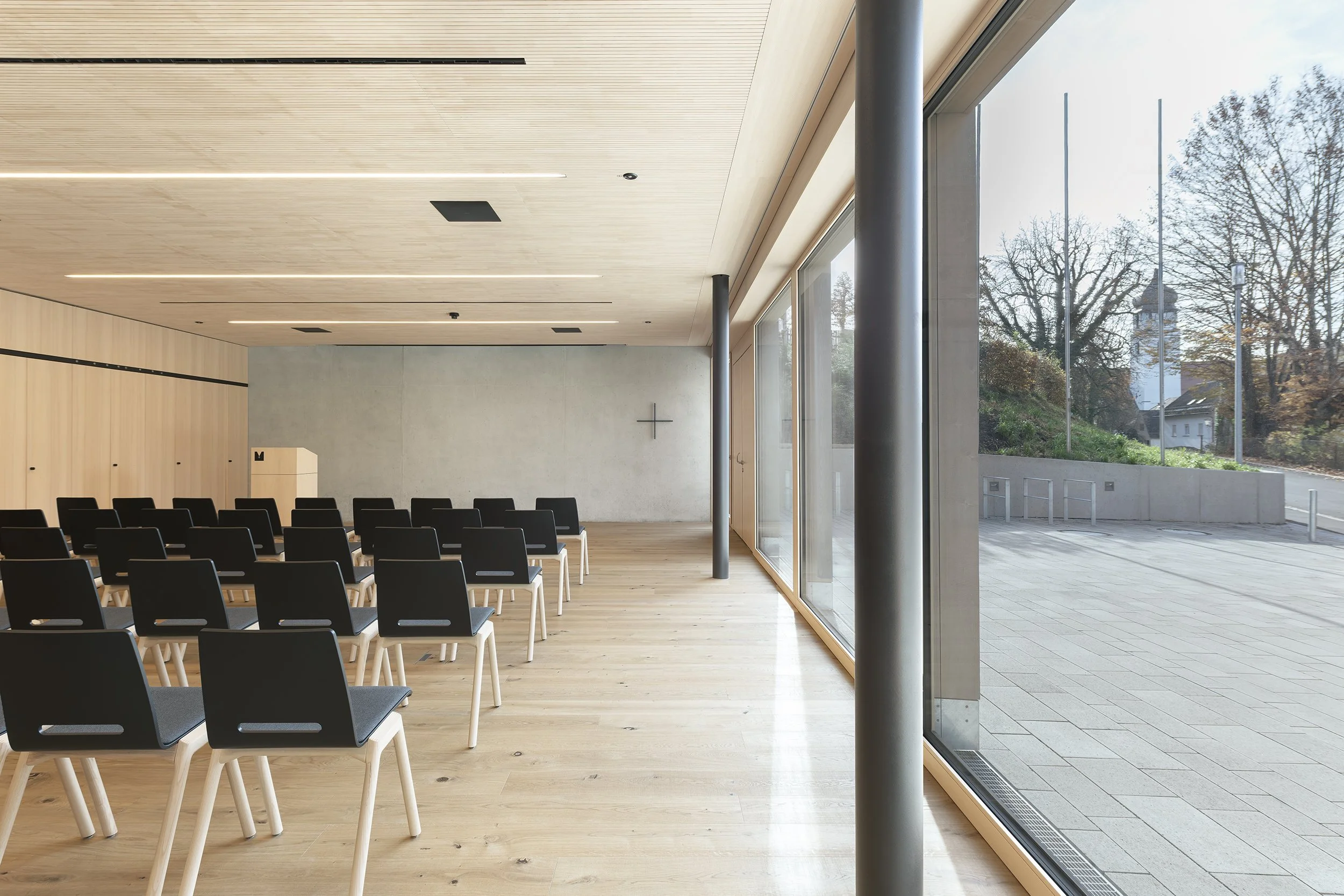 Architekturfoto-Zentrum-St. Vincenz-Saal-Nina-Baisch.jpg