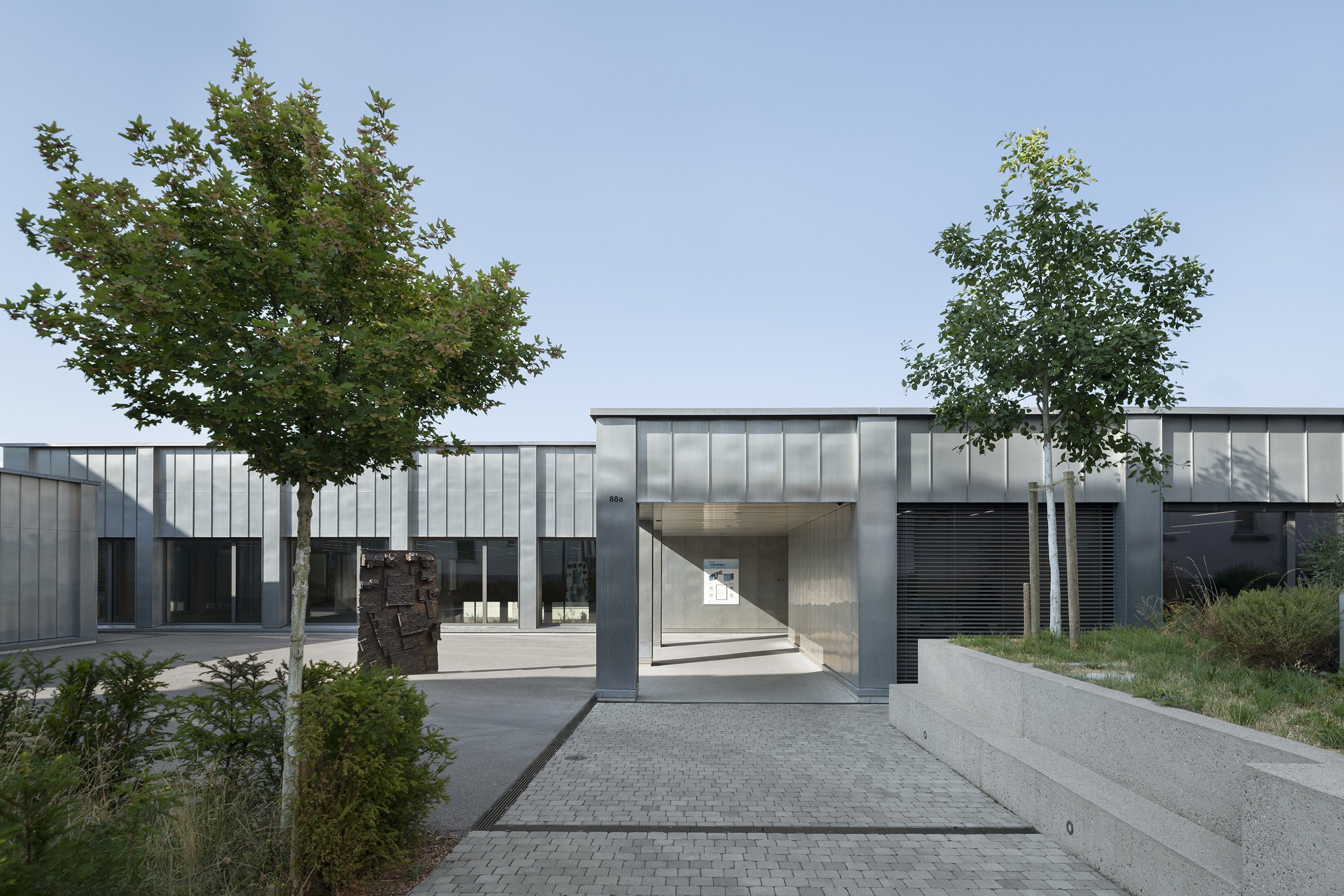 Architekturfoto-FFB-Egelsee-Eingang-Nina-Baisch.jpg