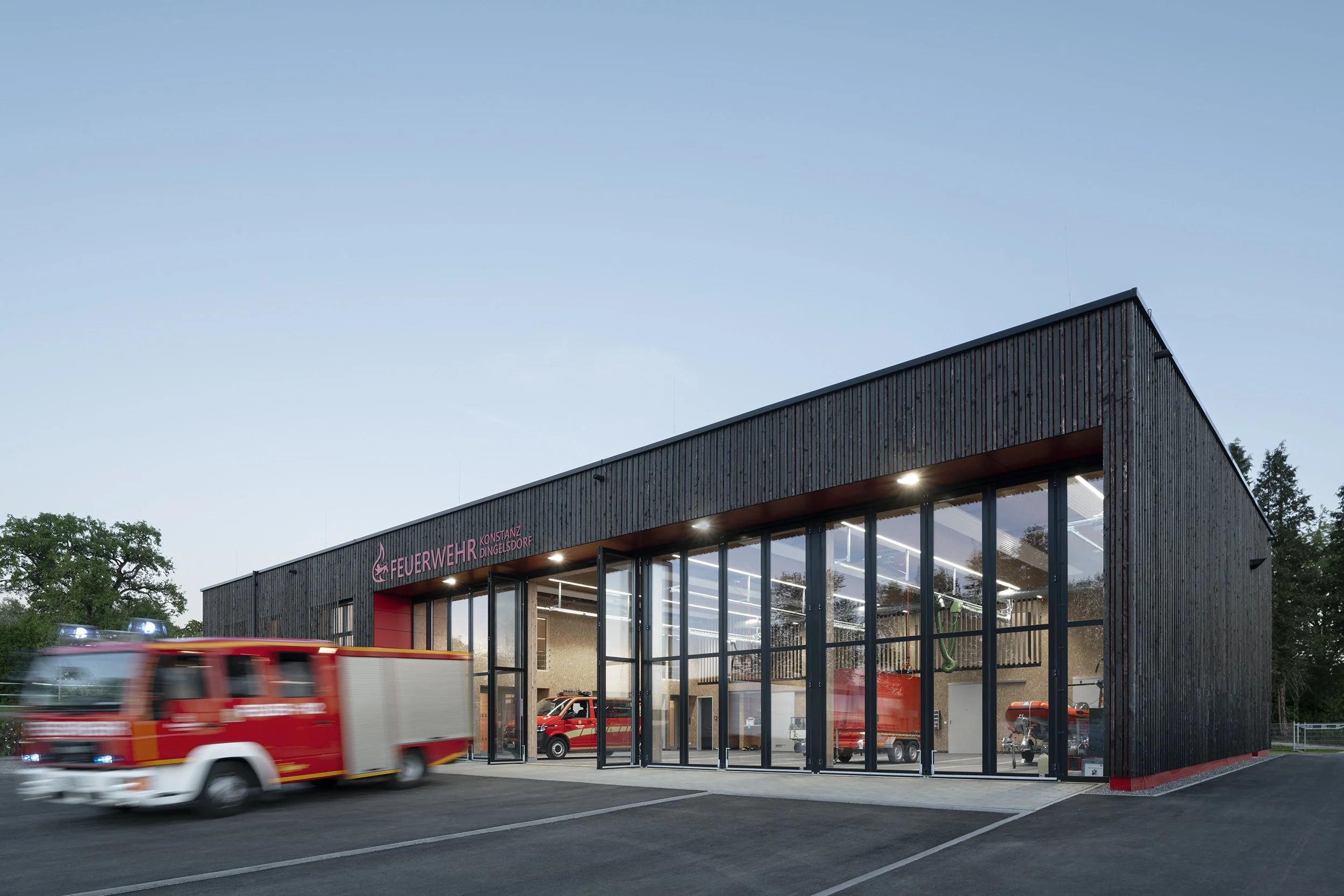 Architekturfoto-Feuerwehr-Dingelsdorf-Einsatz-Nina-Baisch.jpg