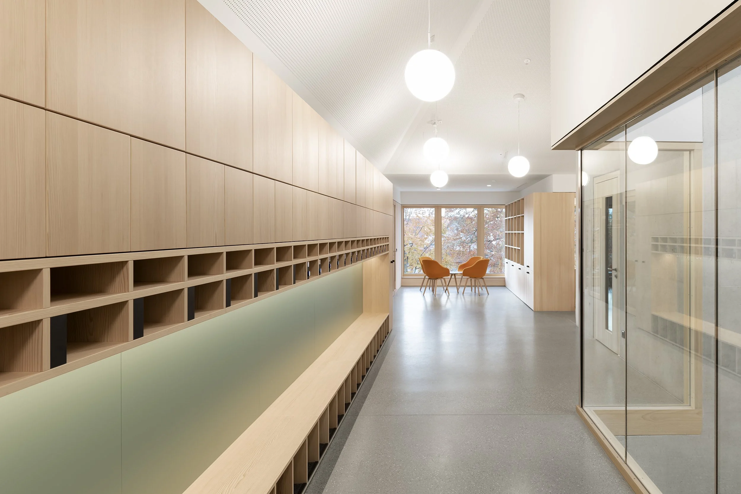 Architekturfoto-Zentrum-St. Vincenz-Kita-Flur-Nina-Baisch.jpg