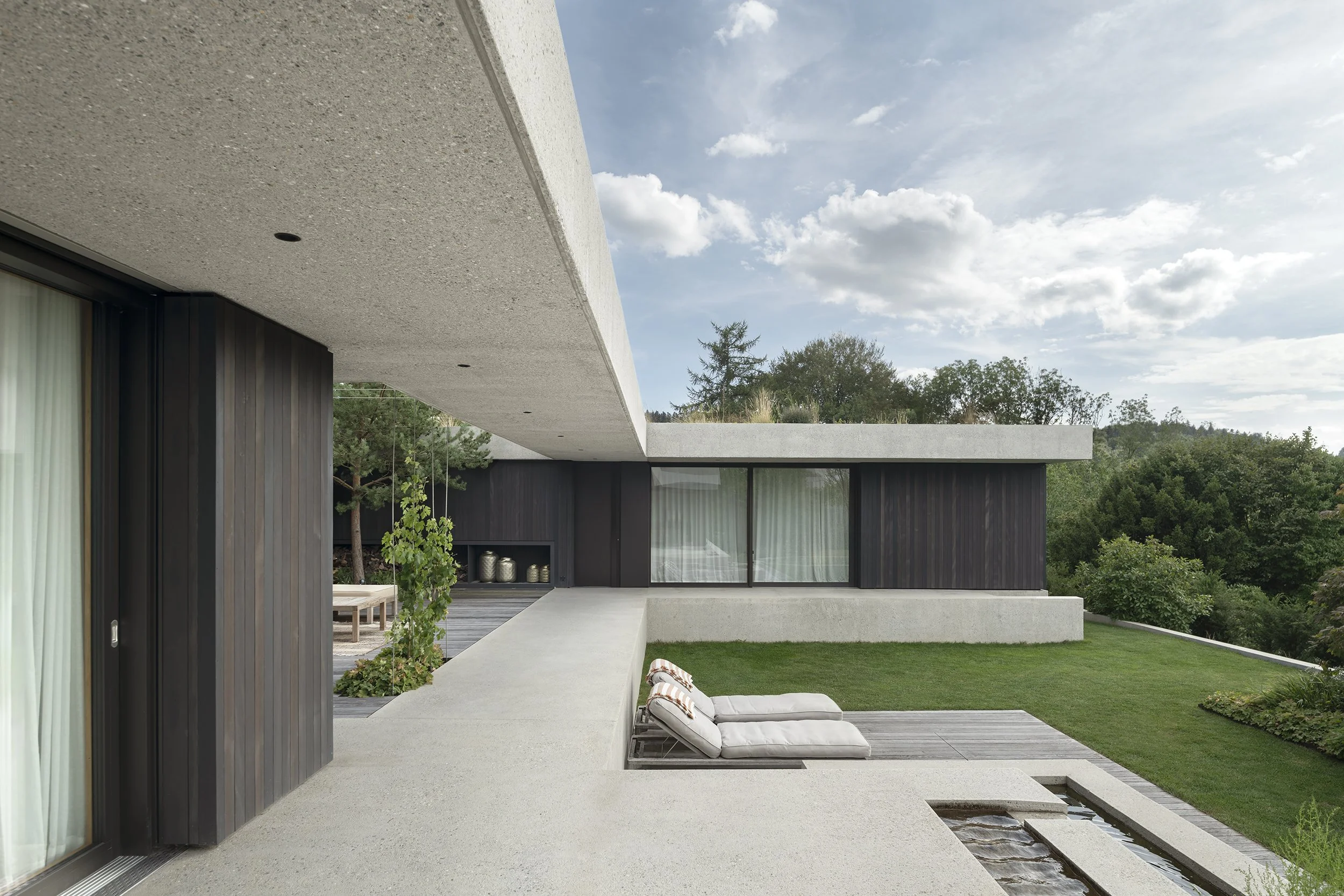 Architekturfoto-Haus A-St. Gallen-Garten-Nina-Baisch.jpg