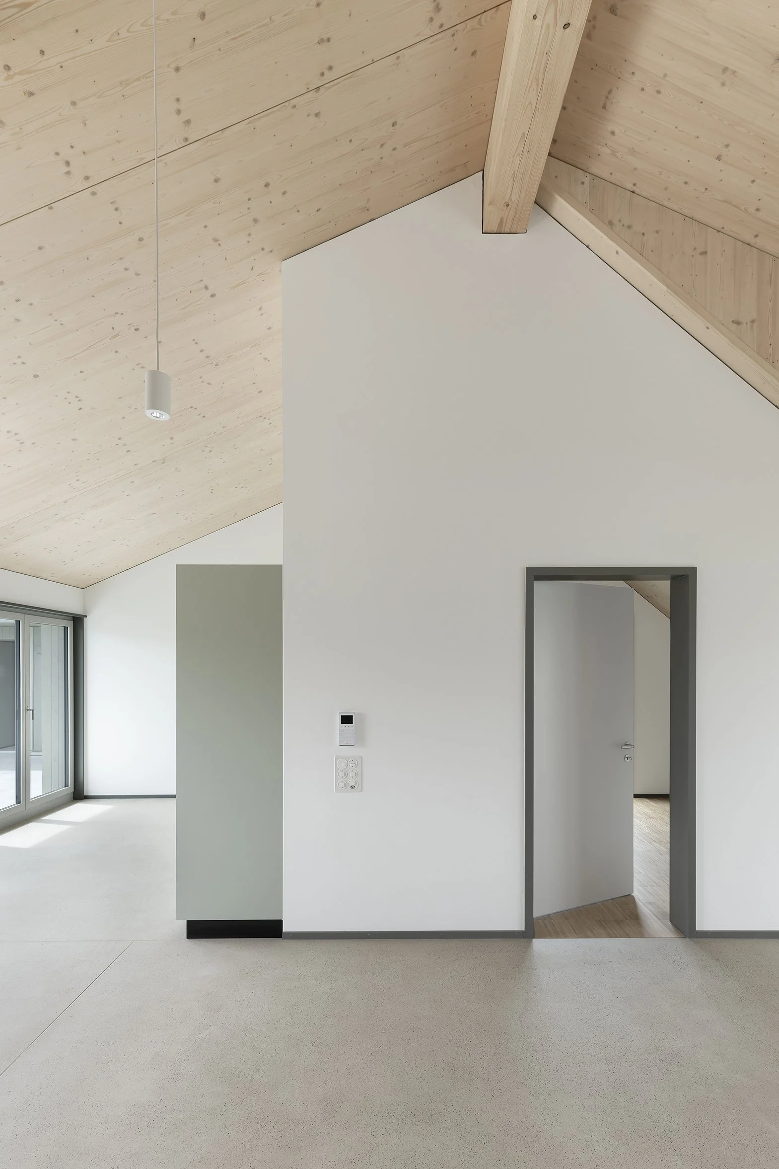 Architekturfoto-Wohnen-Gossau-Dachwohnung-Nina-Baisch.jpg