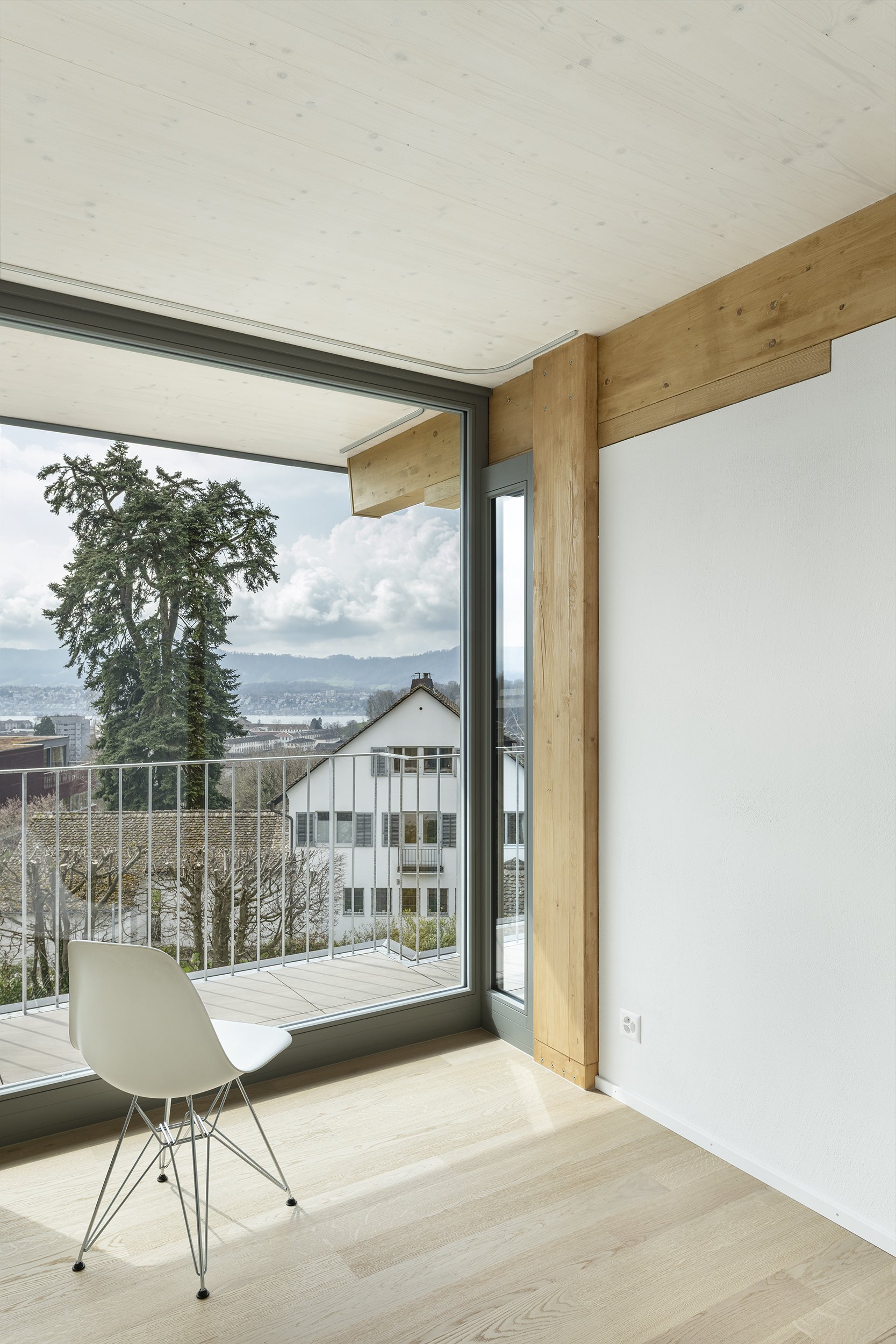 Architekturfoto-MFH-Zuerich-Ausblick-Nina-Baisch.jpg