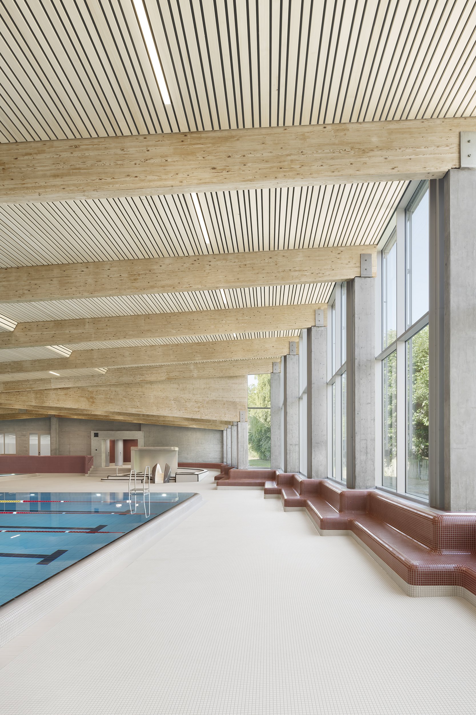 Sanierung Bad Egelsee_Fensterfront.jpg