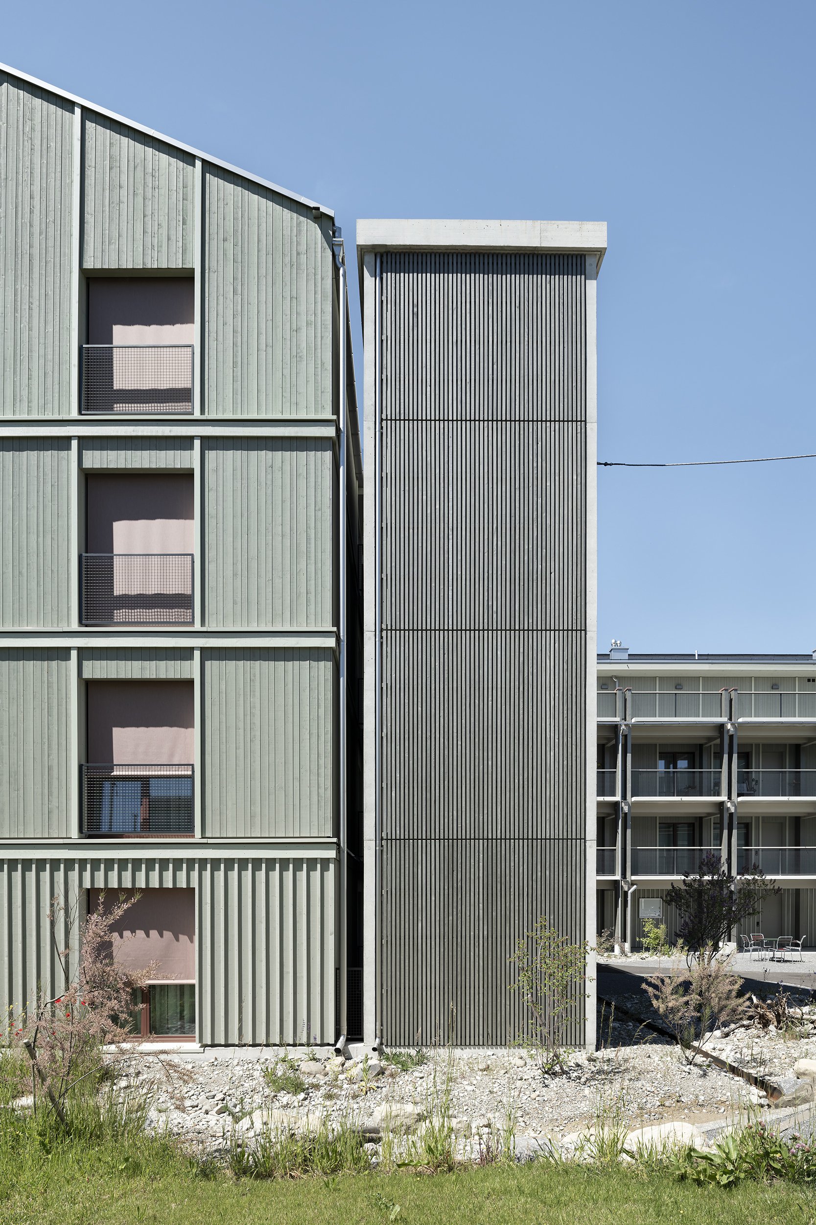 Architekturfoto-Wohnen-Gossau-Fassade-Nina-Baisch.jpg