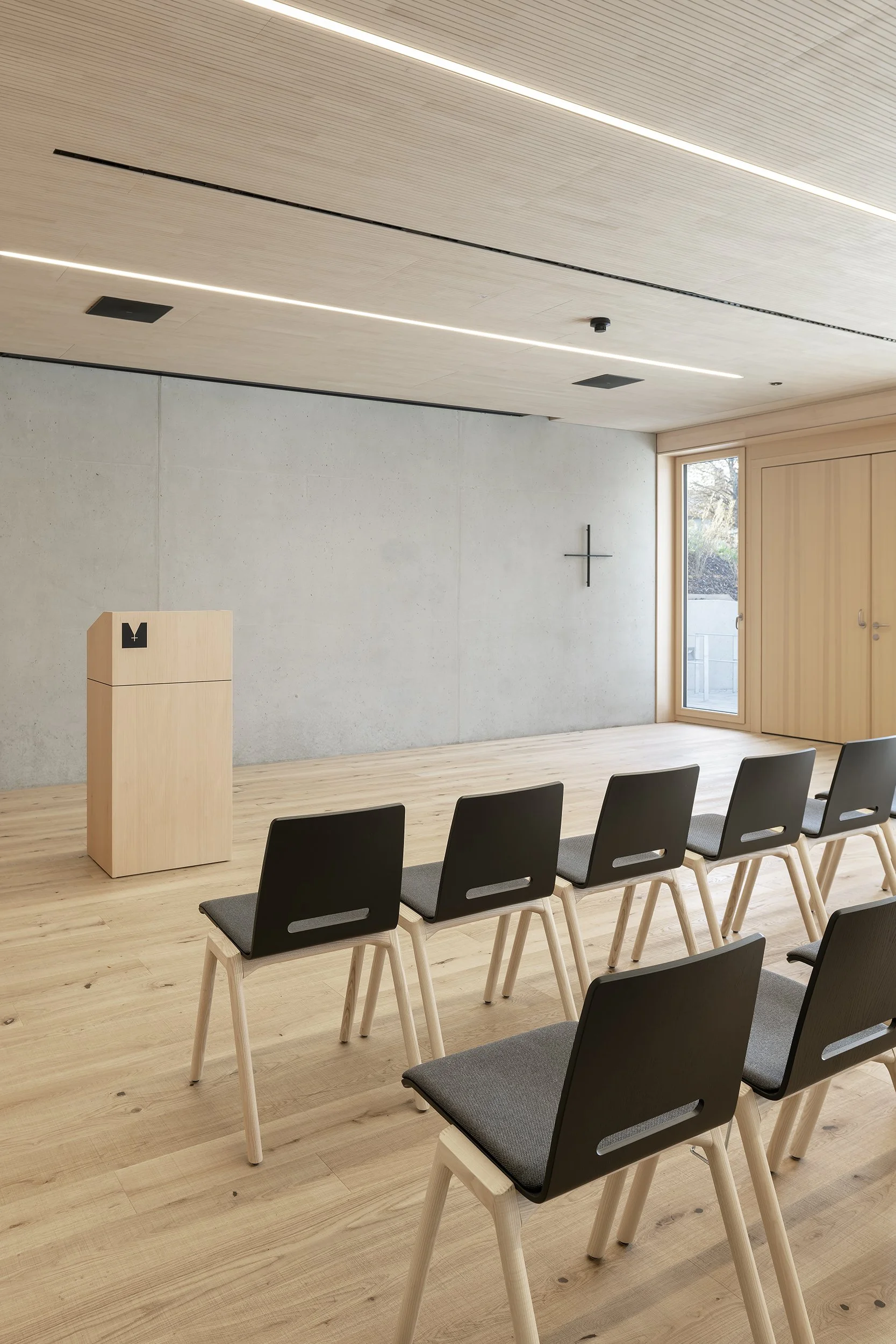 Architekturfoto-Zentrum-St. Vincenz-Saal-2-Nina-Baisch.jpg