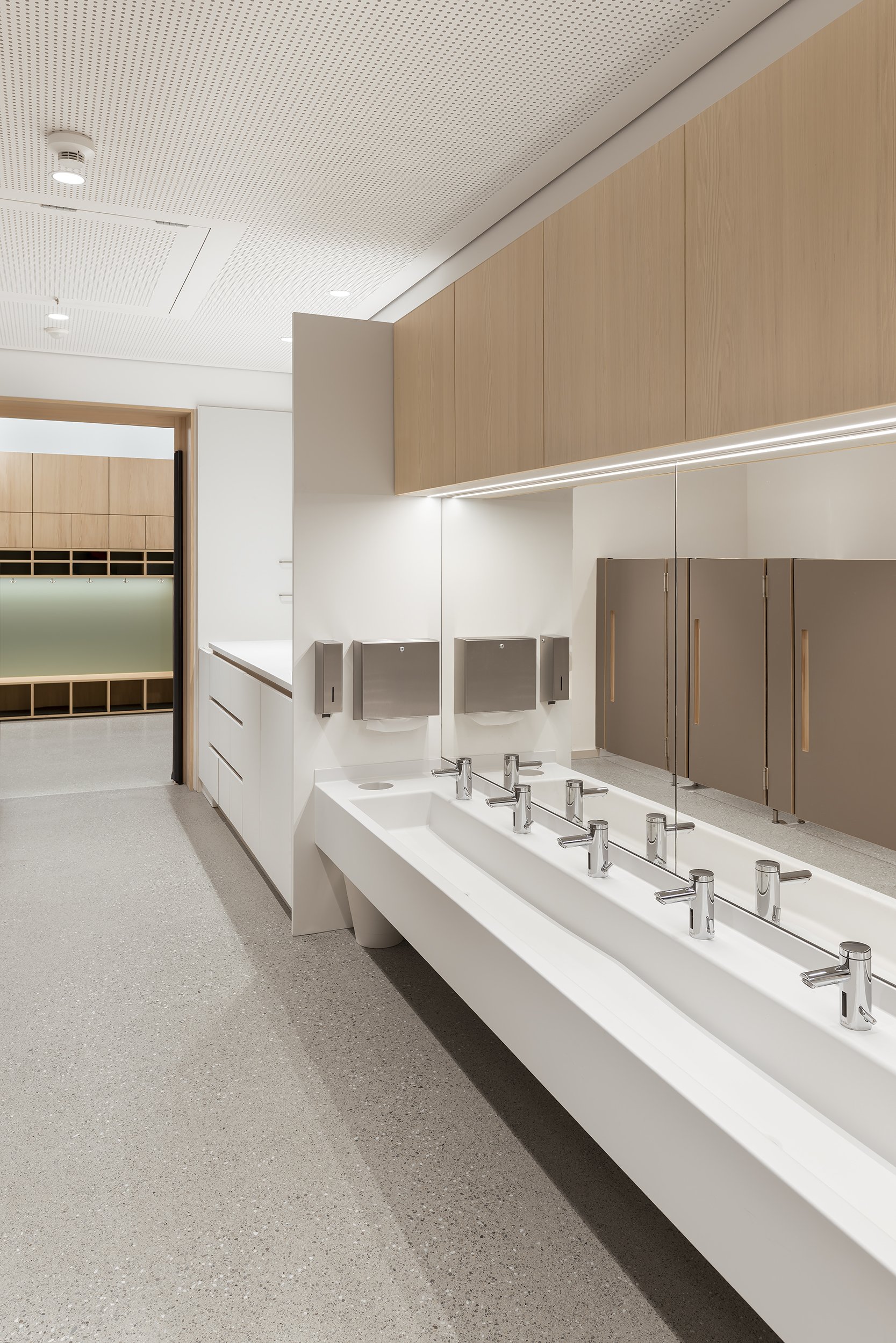 Architekturfoto-Zentrum-St. Vincenz-Kita-WC-Nina-Baisch.jpg