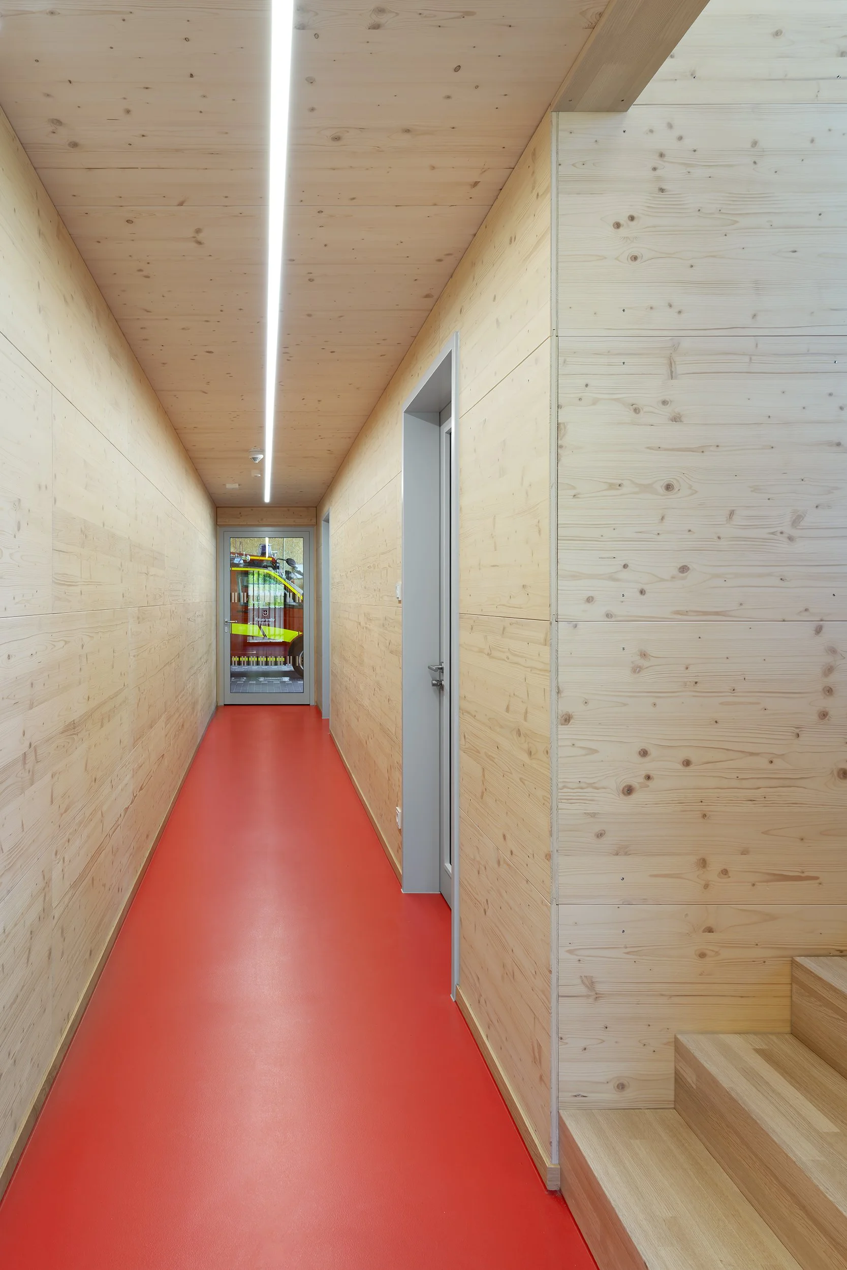 Architekturfoto-Feuerwehr-Dingelsdorf-Flur-Nina-Baisch.jpg