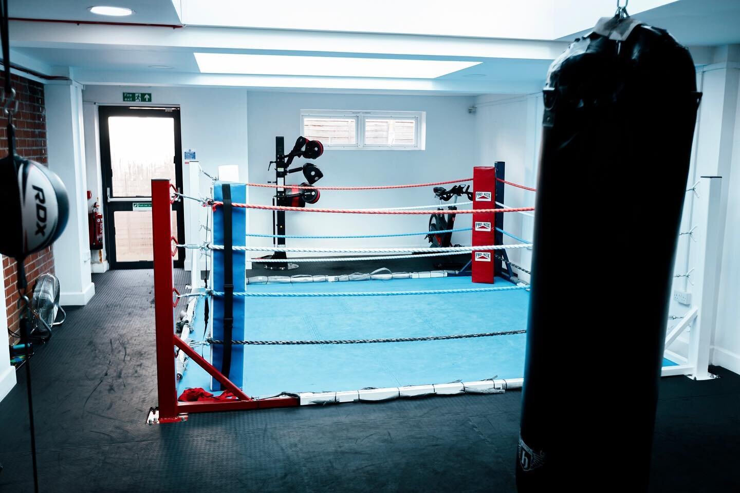 BOXING ROOM @stackhousegym_westcliff Equipped with a floor mounted boxing ring, punch bags, box master and speed ball. Boxing Fitness classes are free to members and &pound;5 for non members. #boxing #combat #boxmaster @stackhousegym
