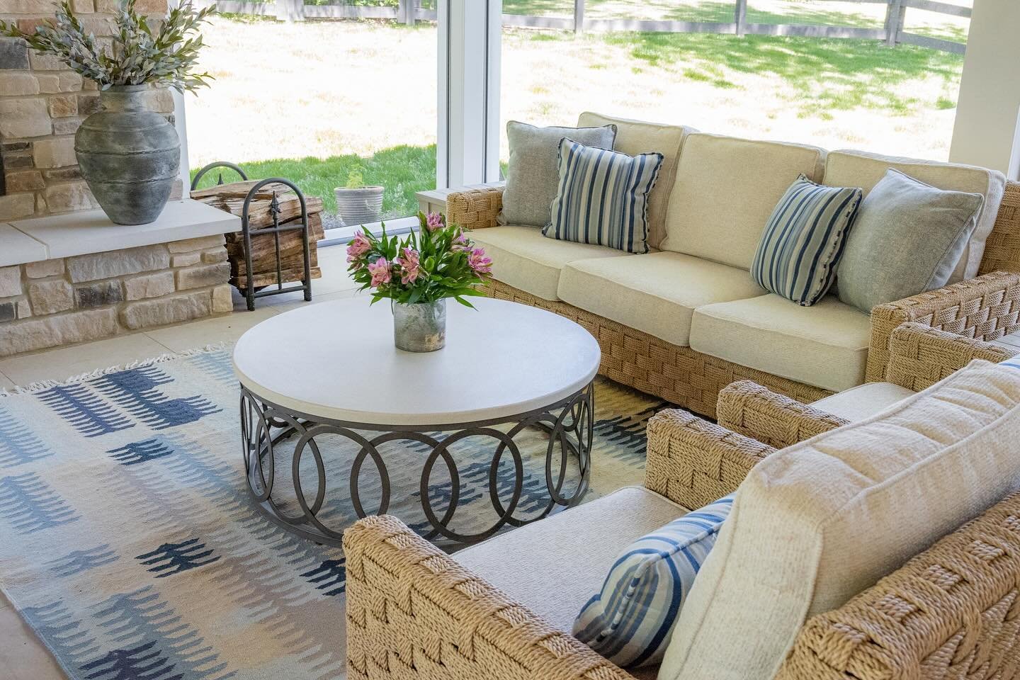 #BackyardEnvy&hellip; Sunny summer days are approaching and this client is ready for all of the outdoor entertaining! Obsessed with these @kingsley_bate patio chairs with an Abaca rope basket weave texture. #OutdoorLiving @summerclassics @jaipurlivin