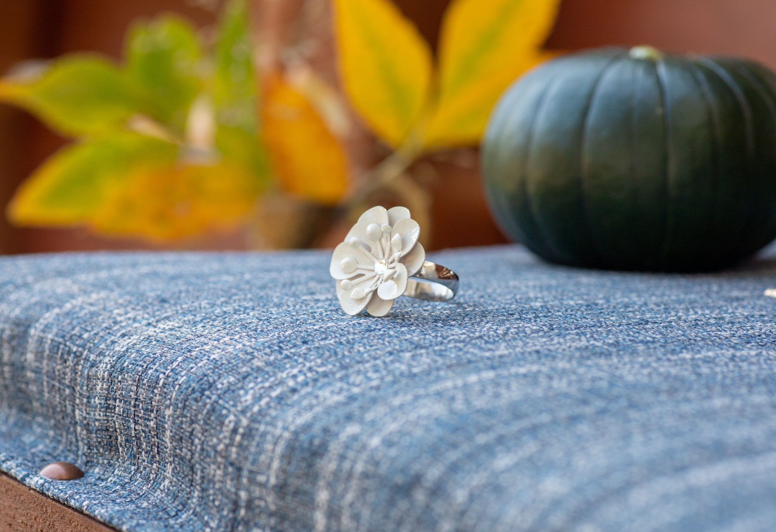 WhiteFlower_Resize_-08.jpg