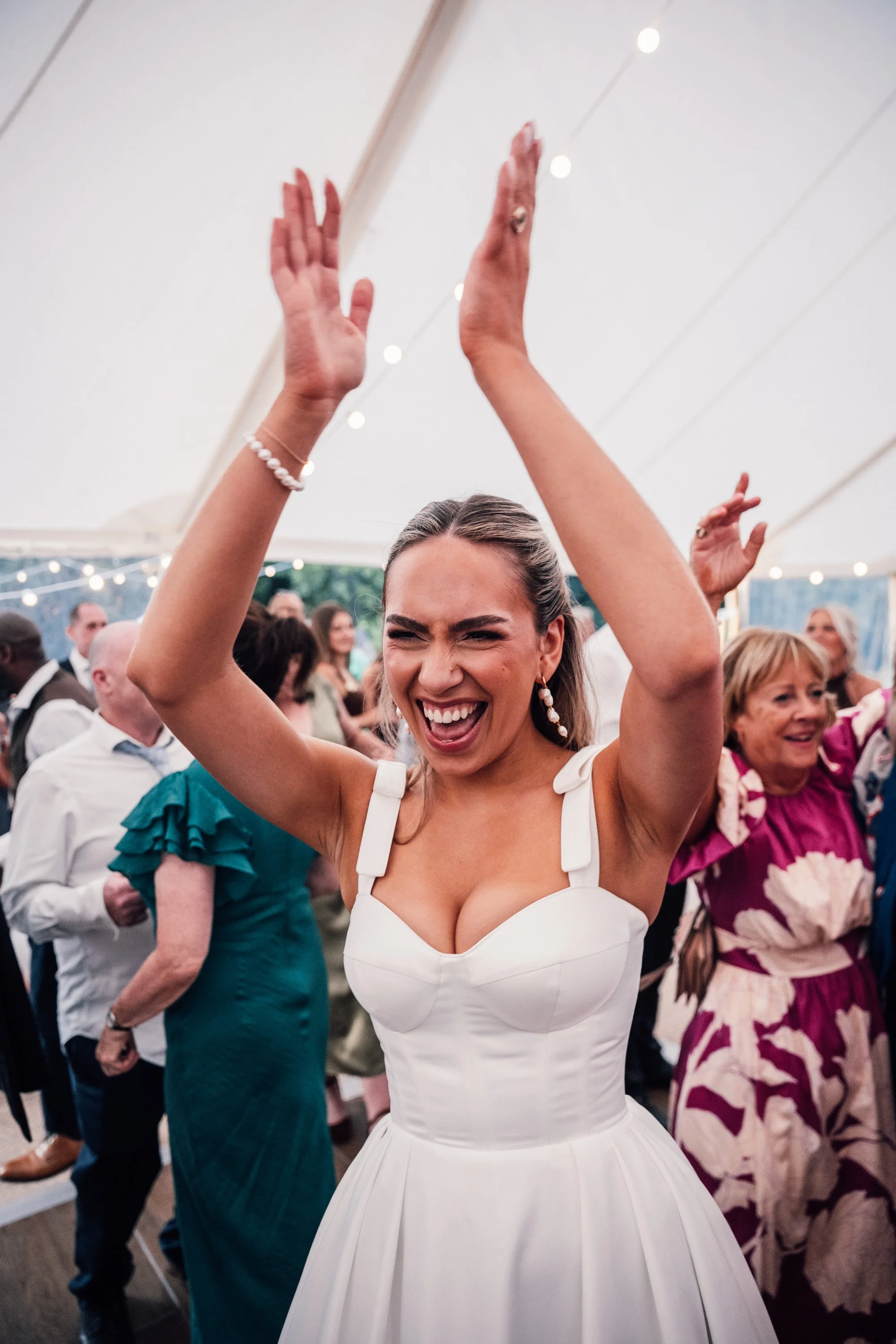 Candid wedding photography from a luxury August wedding in the Peak District