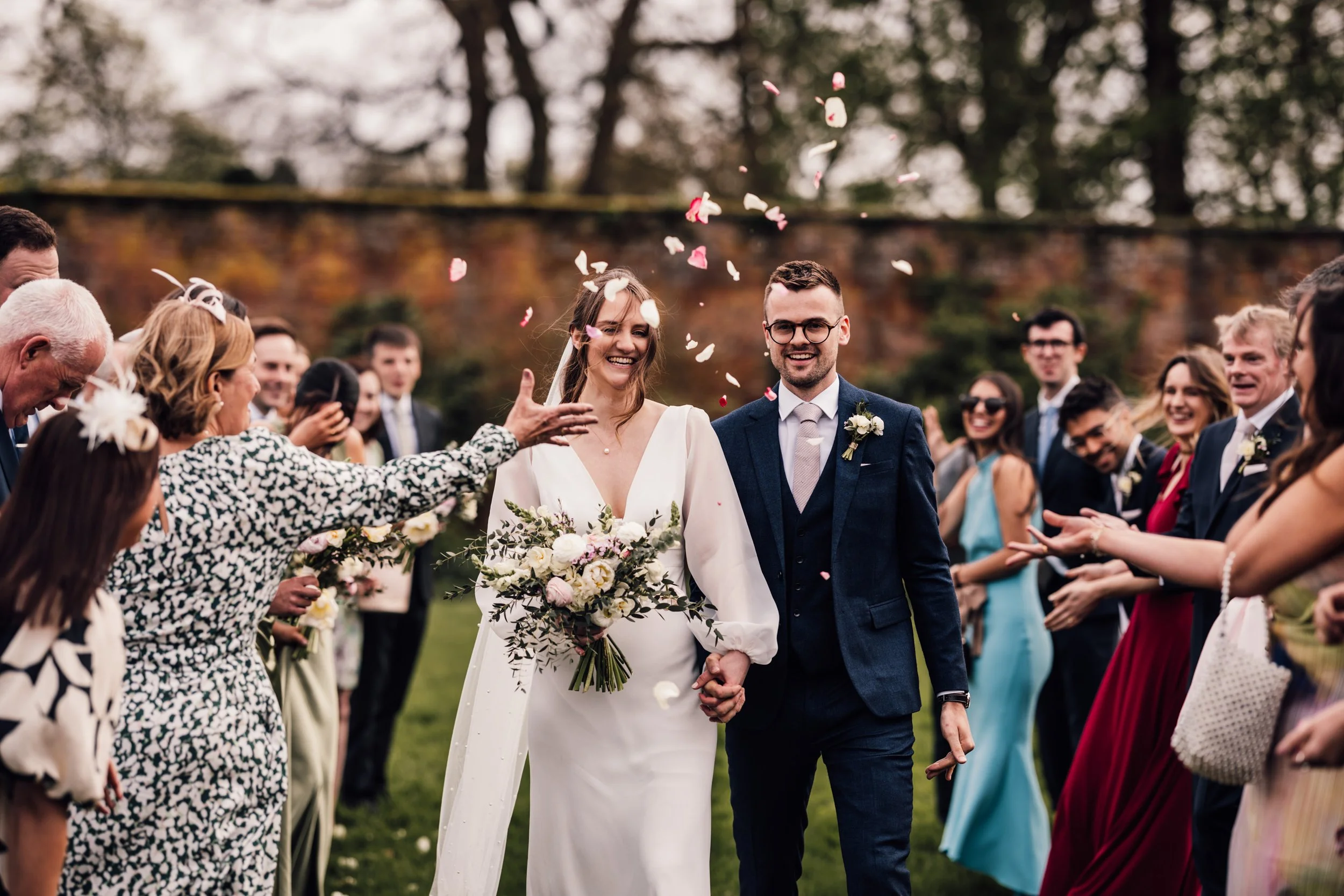 Thorpe Garden documentary wedding photographer