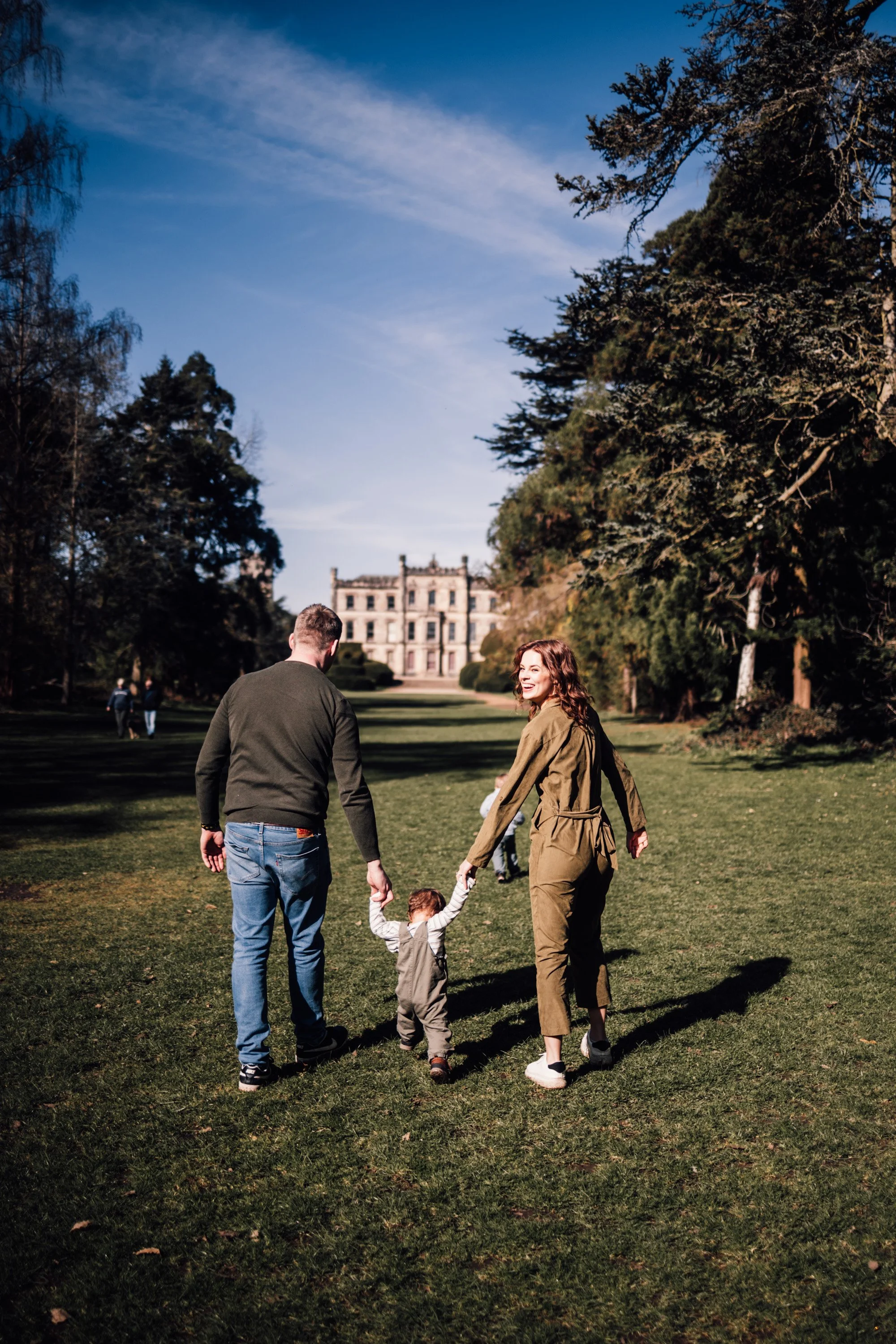 Spring family photos in Derbyshire
