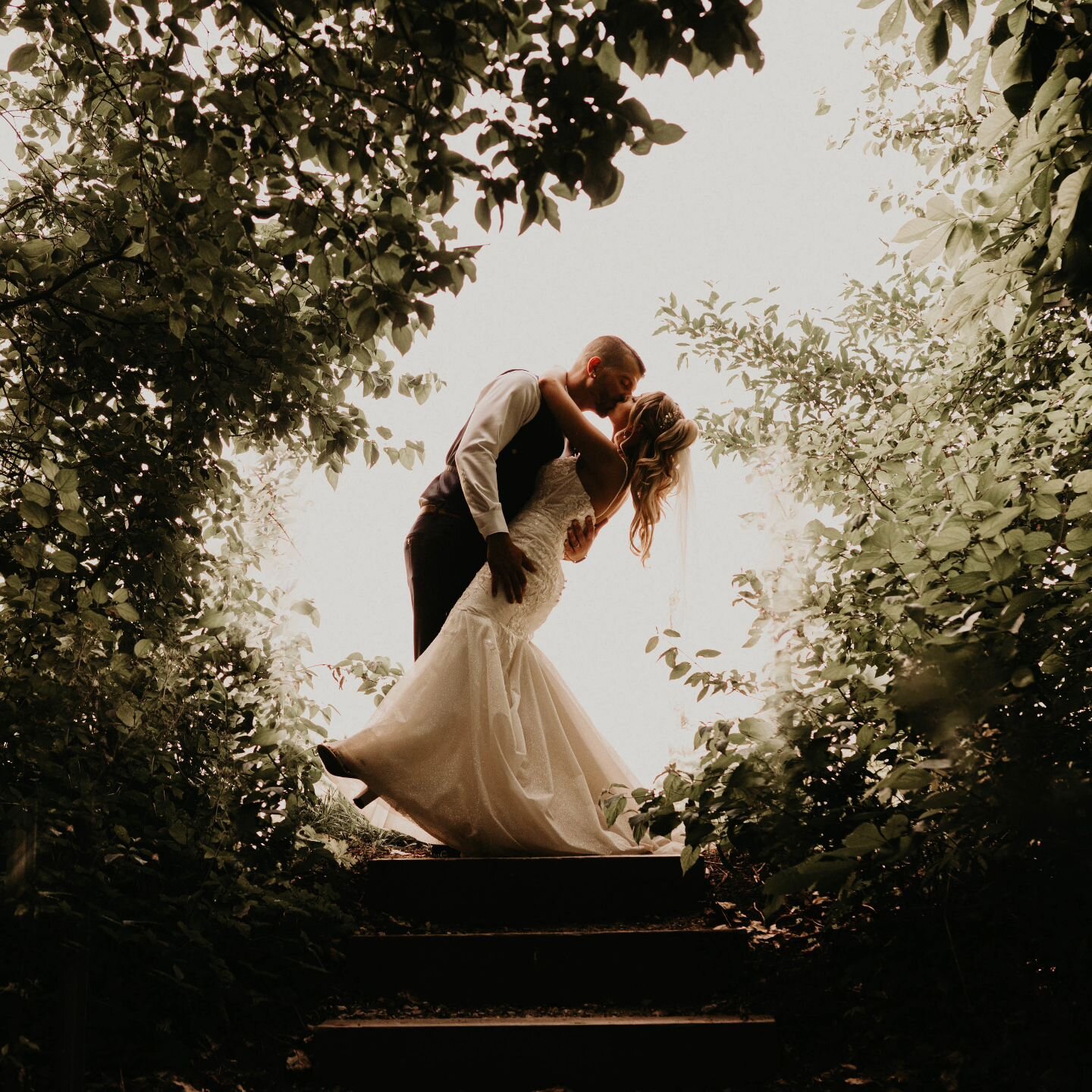 That's a kiss. 💋

Photographer: @sarahdawnhillerphotography