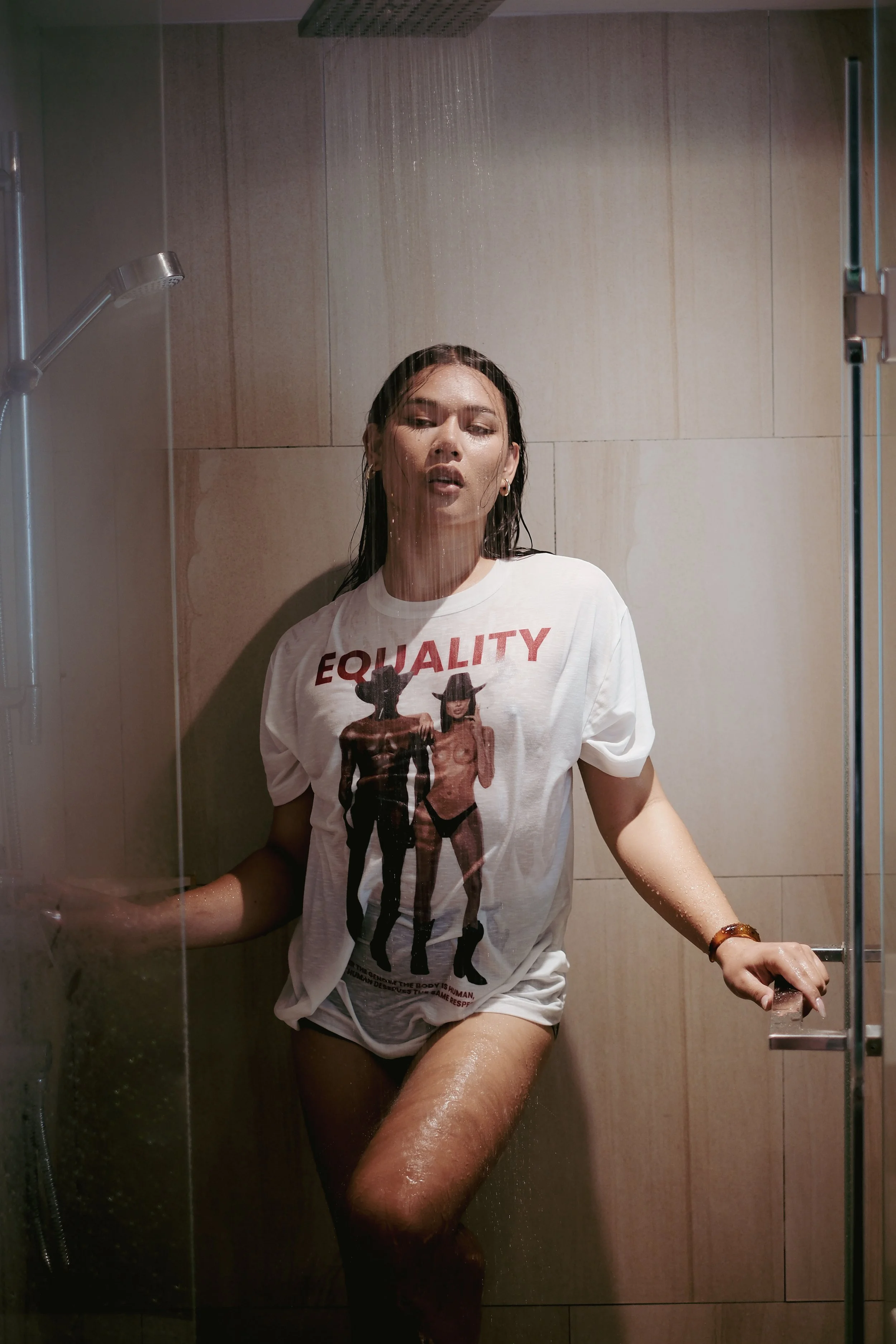 Pati_Mar26_ShowerBKK_30.jpg