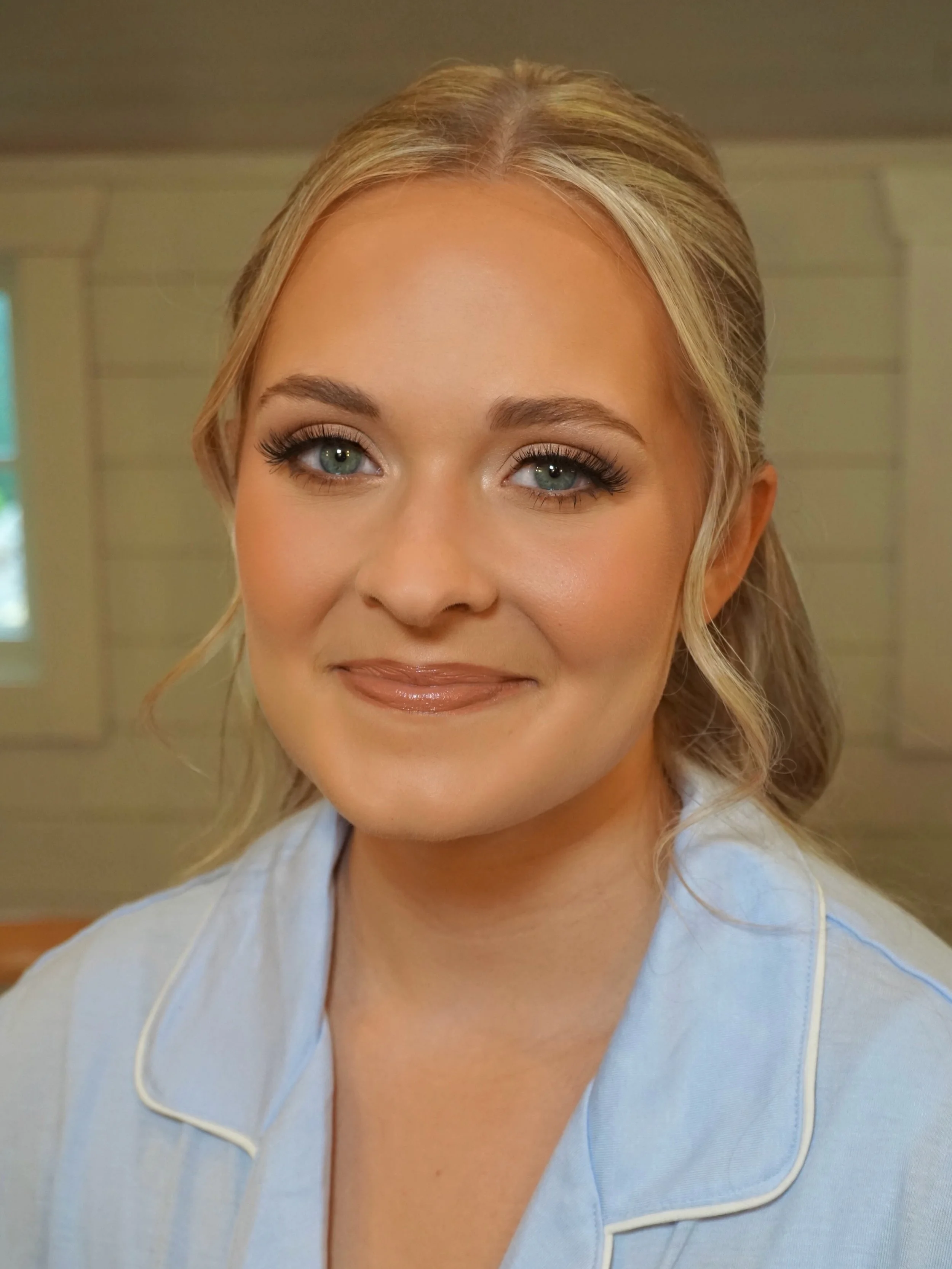One thing that makes such a difference in the makeup process?

Coming prepared with inspiration photos + knowing what you do and don&rsquo;t like. It helps me customize your glam to feel the most you. 🤍 

Which is exactly what this bridesmaid did.. 