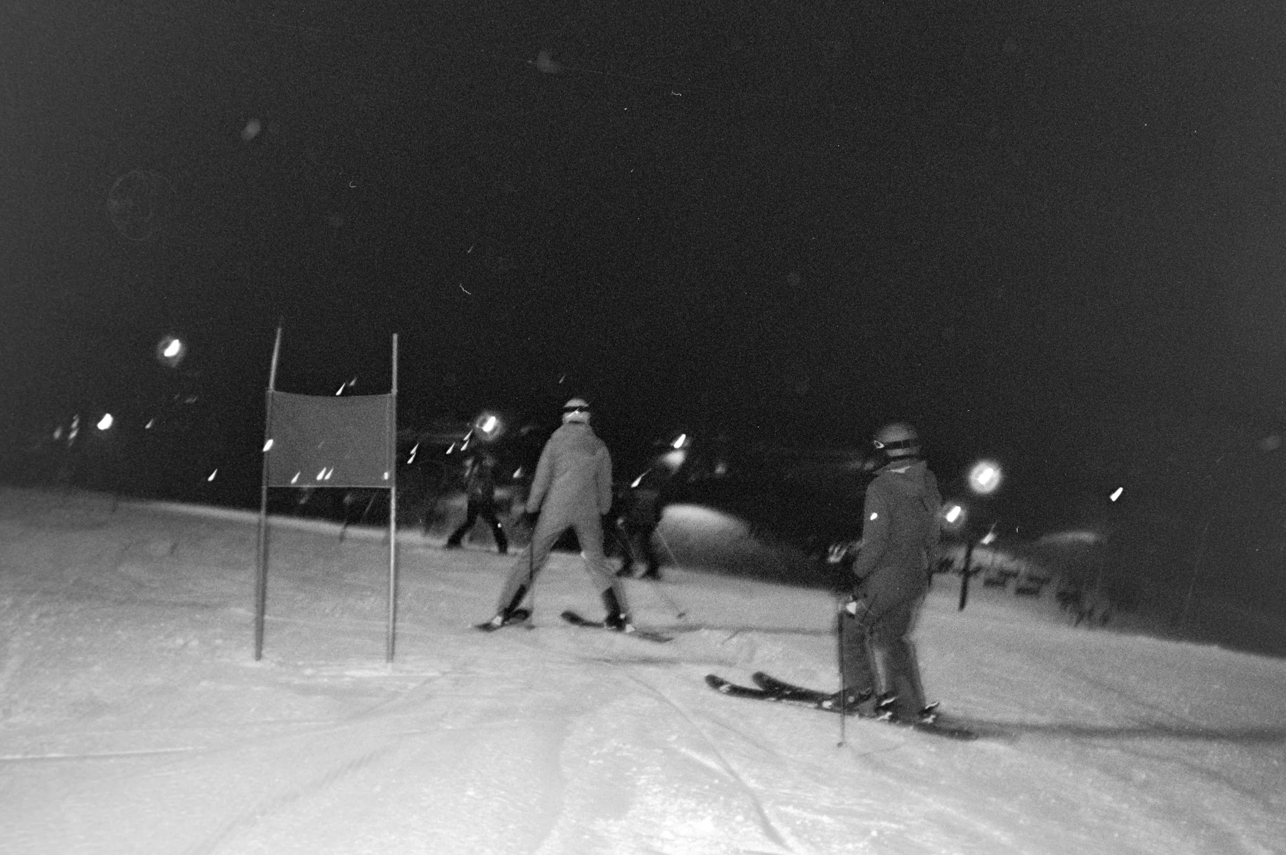 250130_Ethan_Skiing_FP4-013.JPG