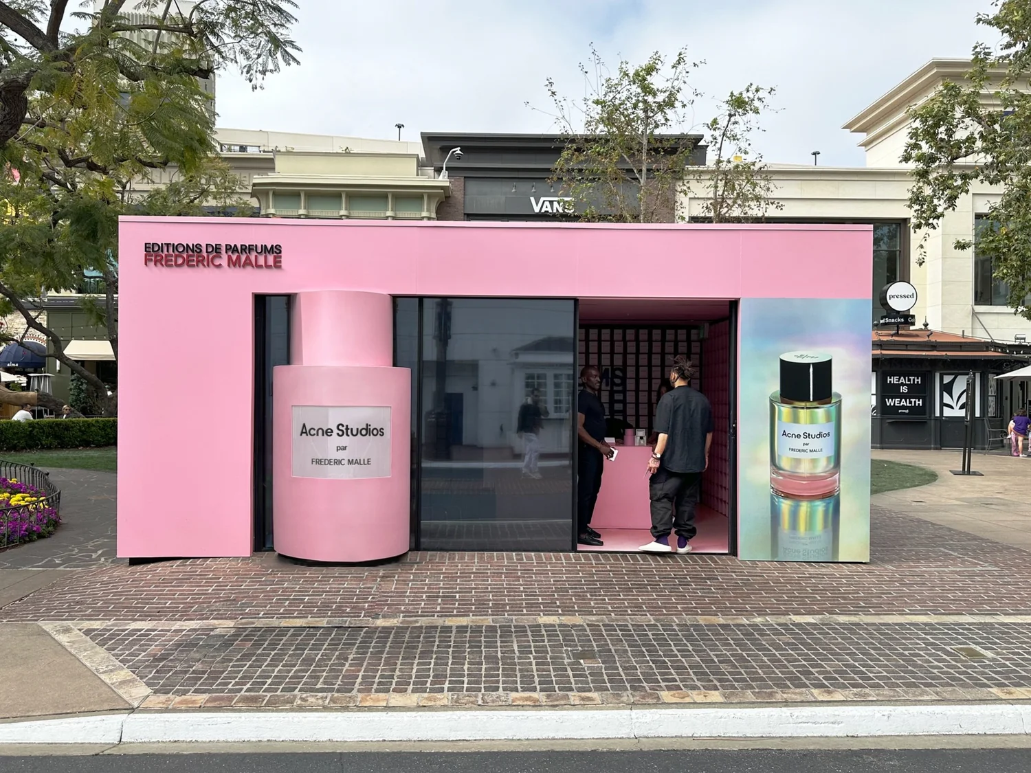 Acne Studios - The Grove LA