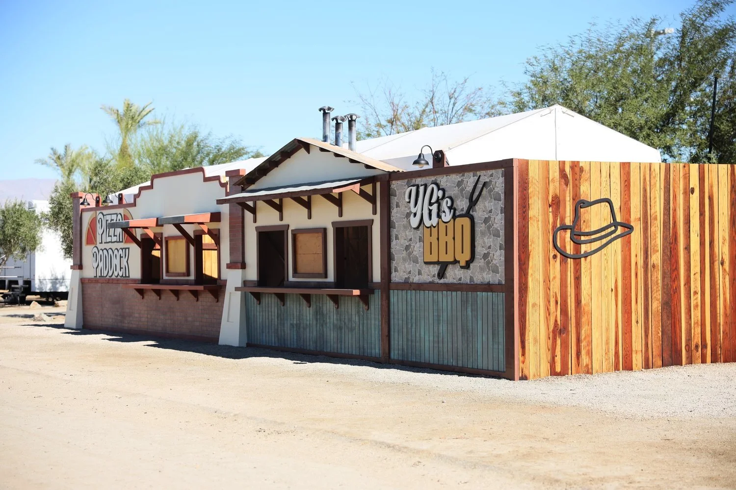 Vendor Facades - Desert International Horse Park
