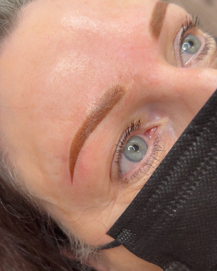 B R O W S
Updating an old tattoo (microblading). Zoom in for the pixels!

Swipe left to see where we started.

AUG books will open on June 28.
Link in bio!

0.33 1RL @fytpmu
Hunter's Leather + Earthbound @everafterpigments